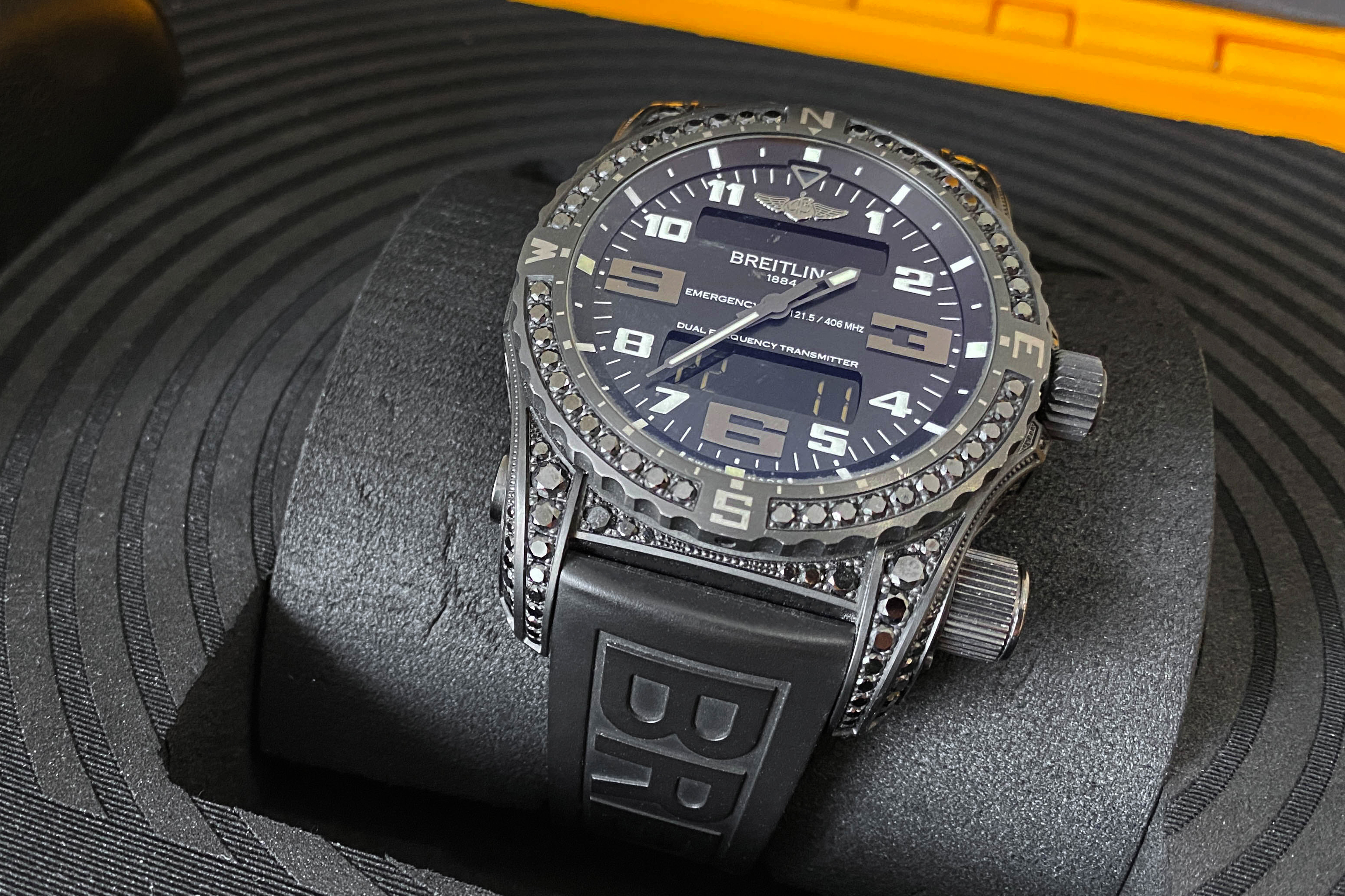 breitling emergency 2 night mission replica