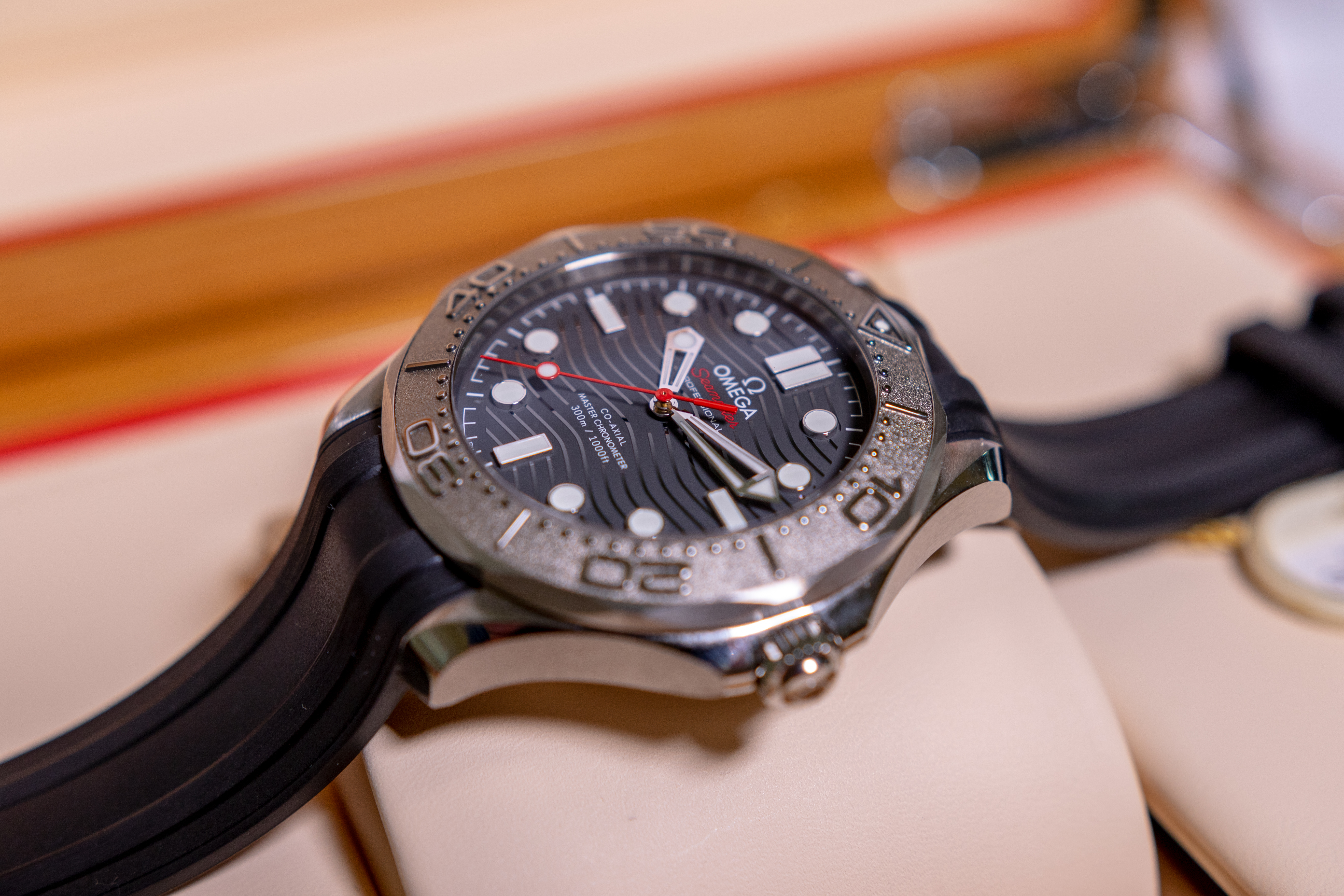 Omega seamaster diver online 300m nekton