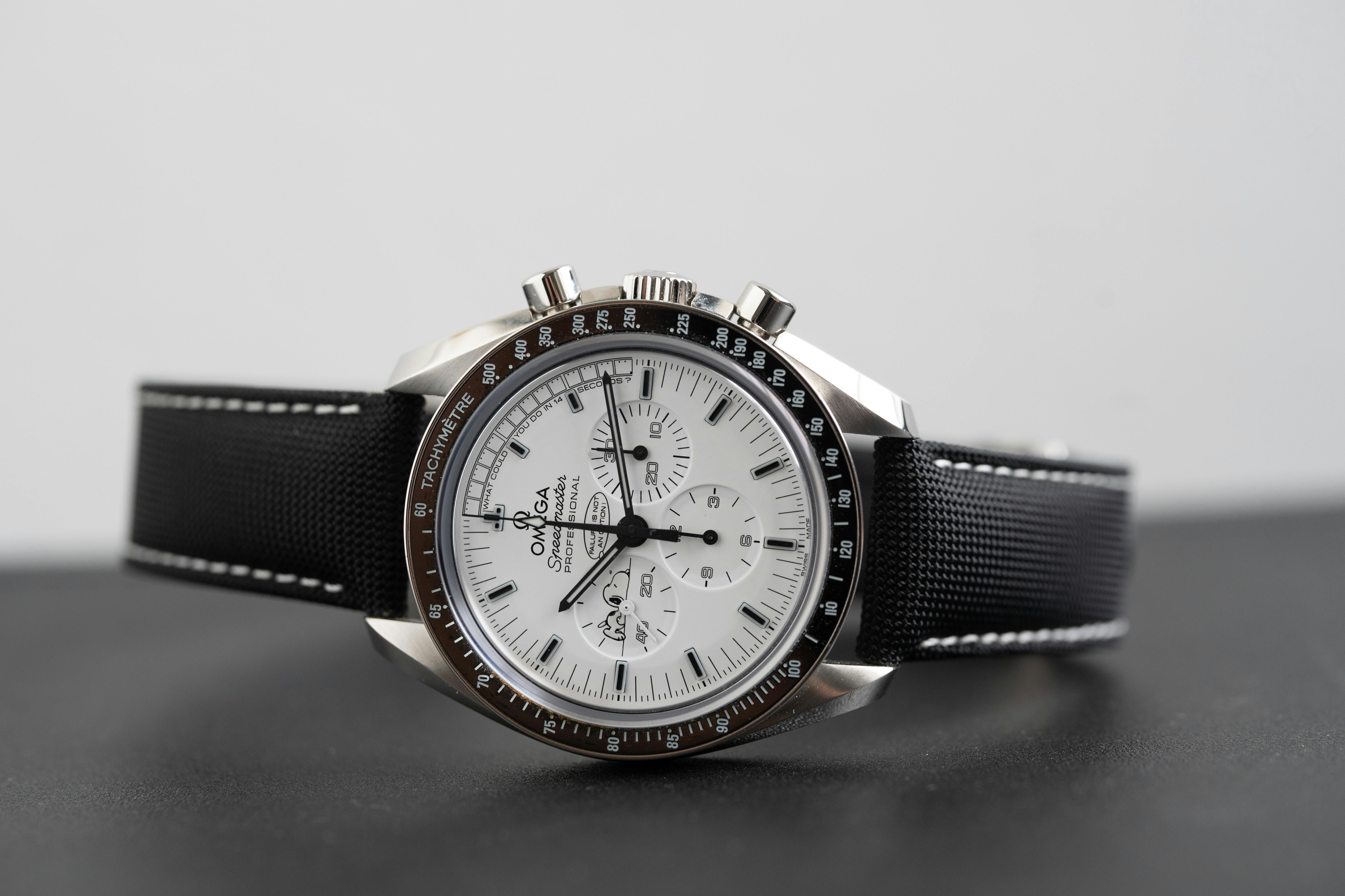 Moonwatch snoopy discount