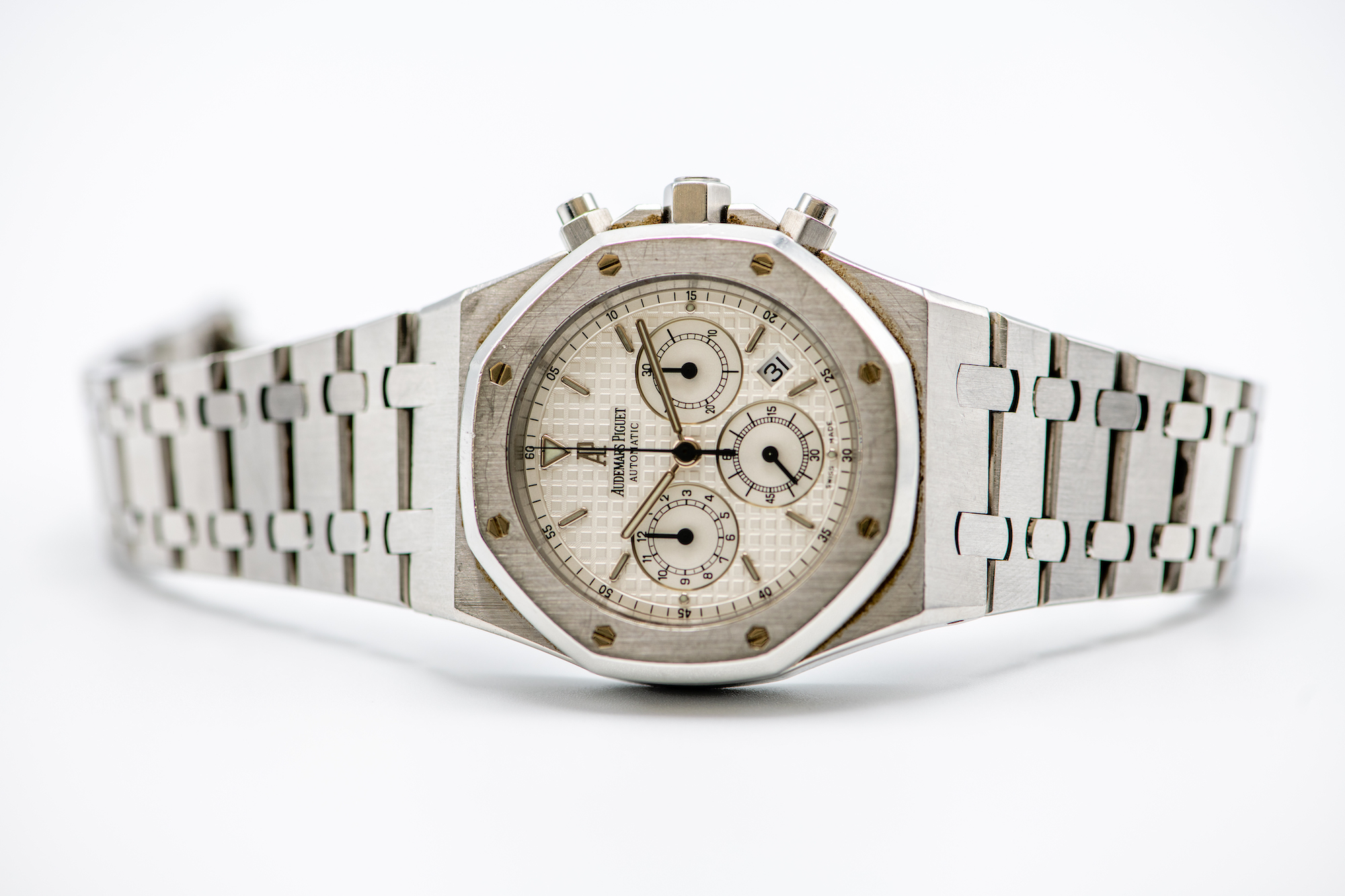 Ap royal oak chronograph best sale white dial