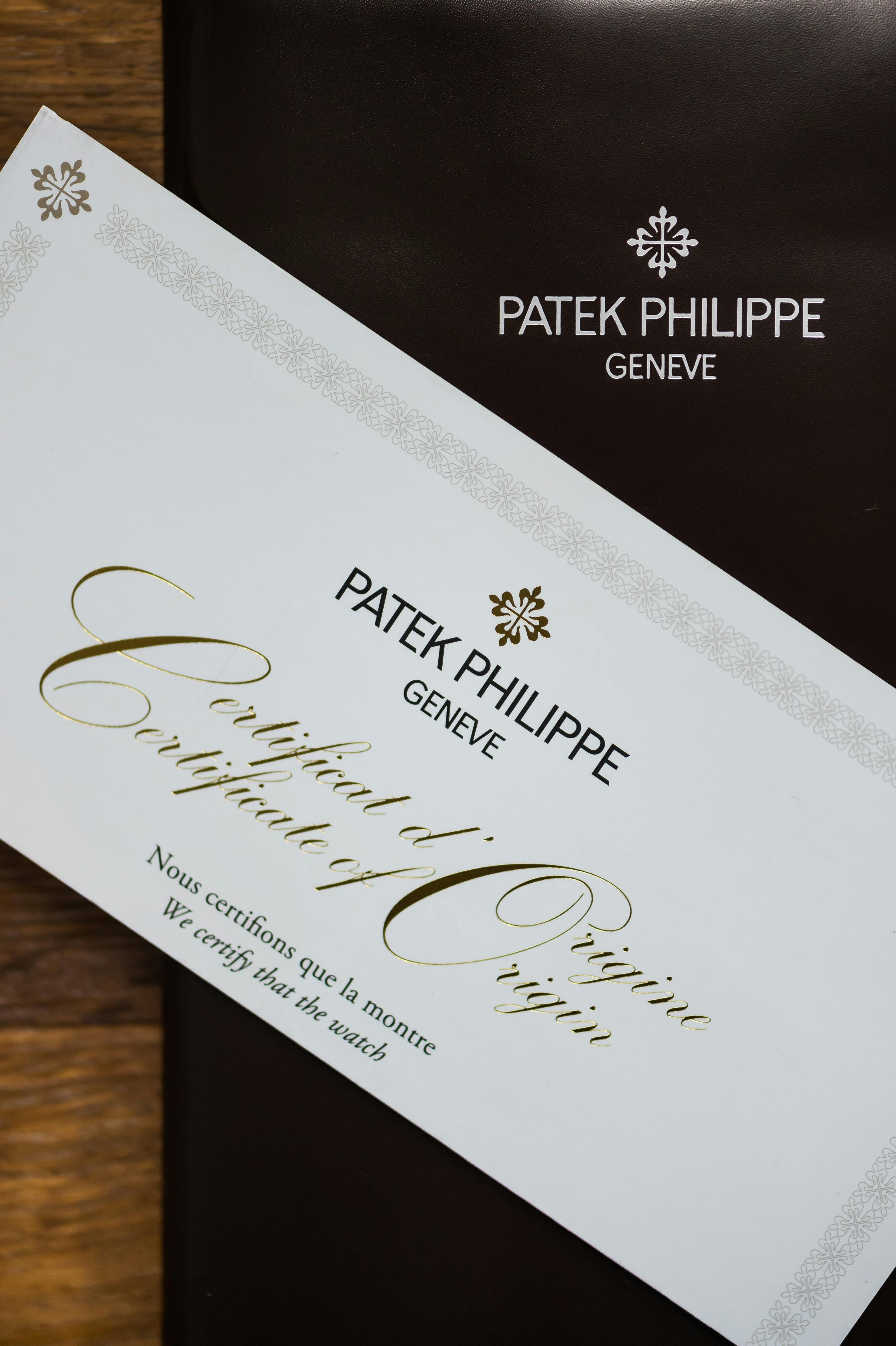 ᐉ Patek Philippe 5711/1300A Nautilus Olive Green Dial Diamond Bezel  Stainless Steel Watch Price ⇒ Mio Jewelry