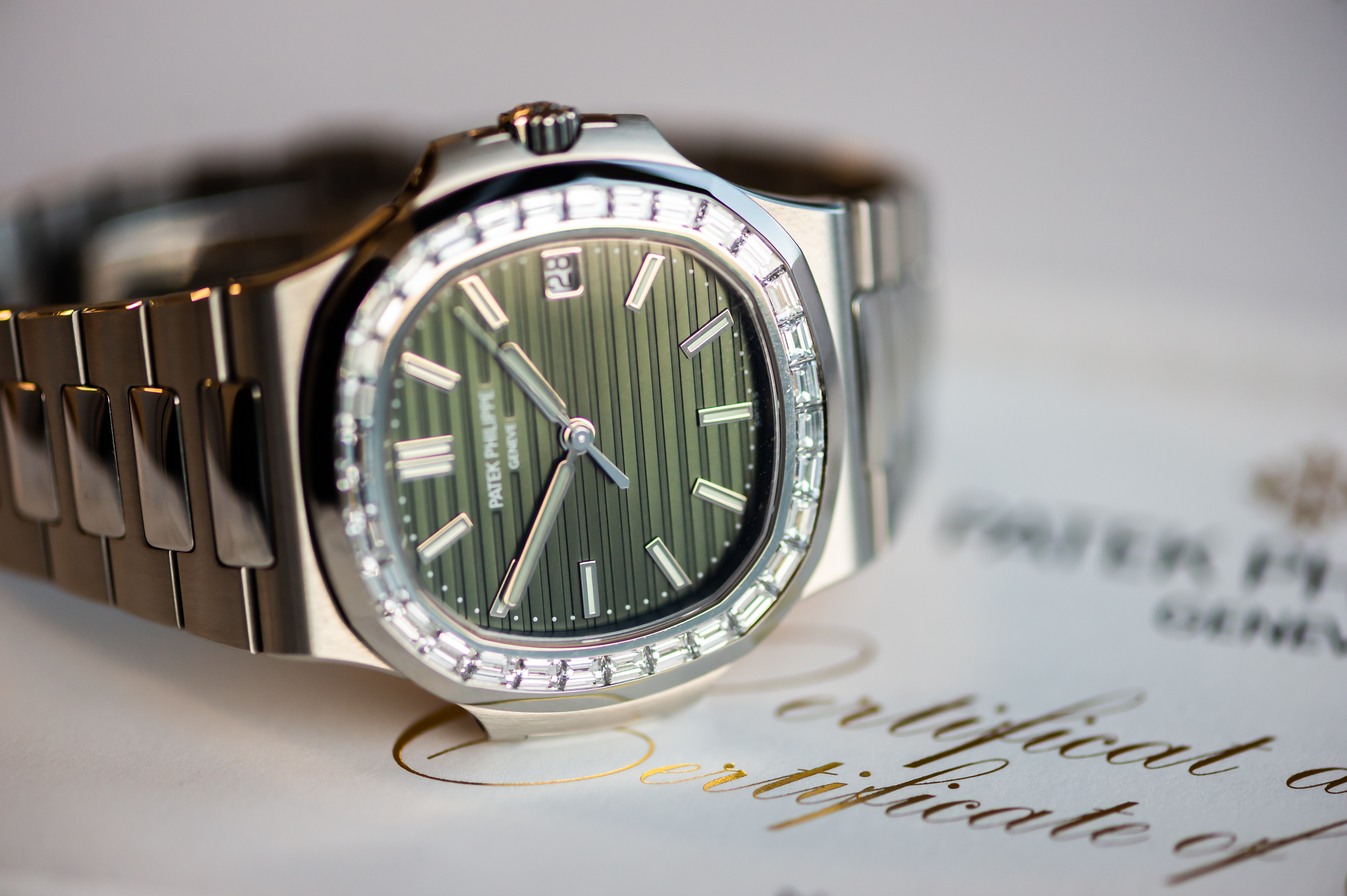 Patek philippe 2025 nautilus sale