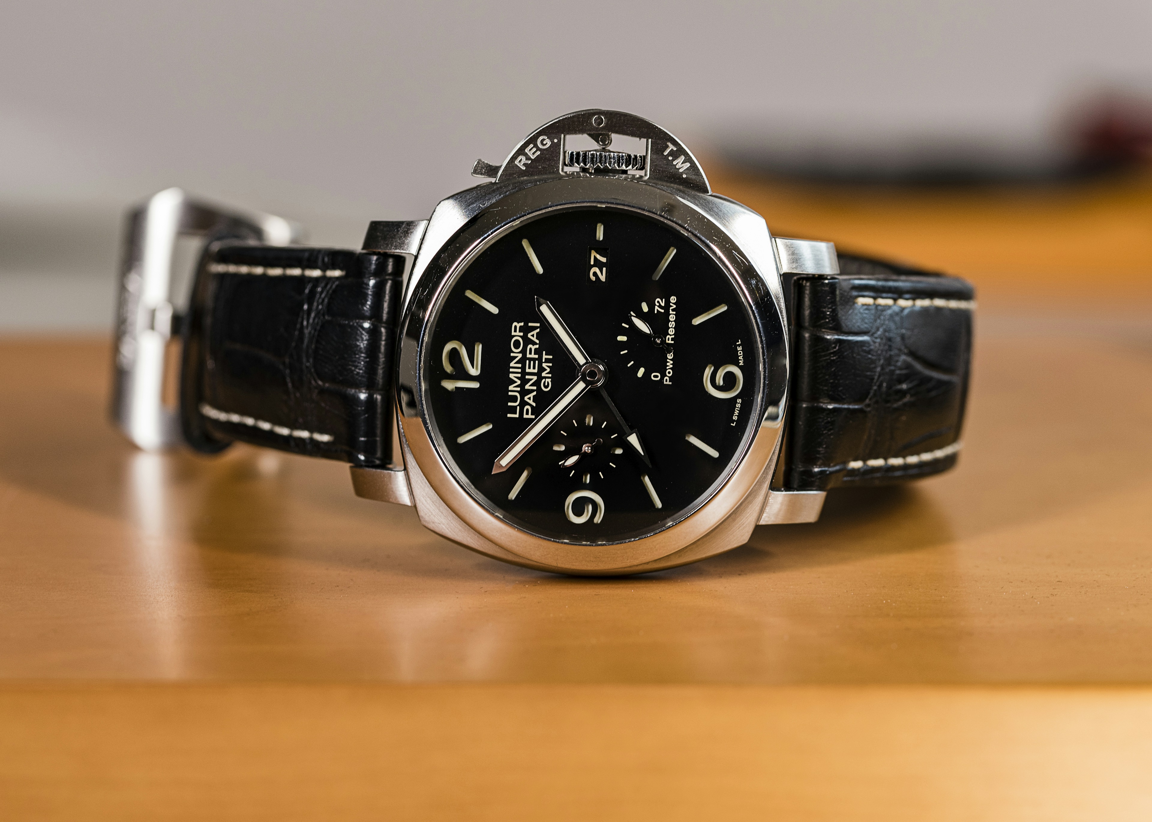 2015 PANERAI LUMINOR 1950 GMT POWER RESERVE For Sale by Auction in 