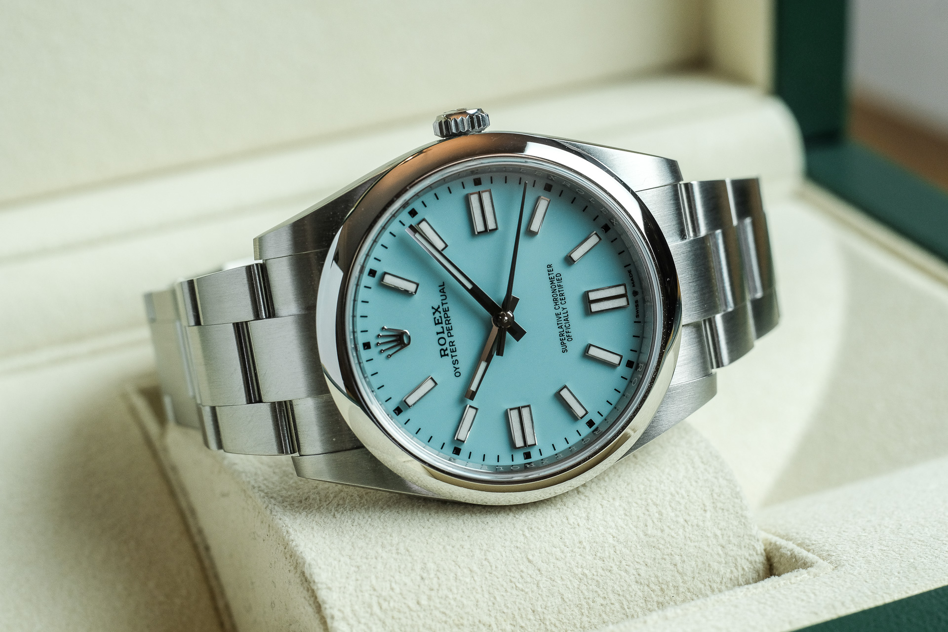 Rolex oyster 2025 perpetual 2021 blue