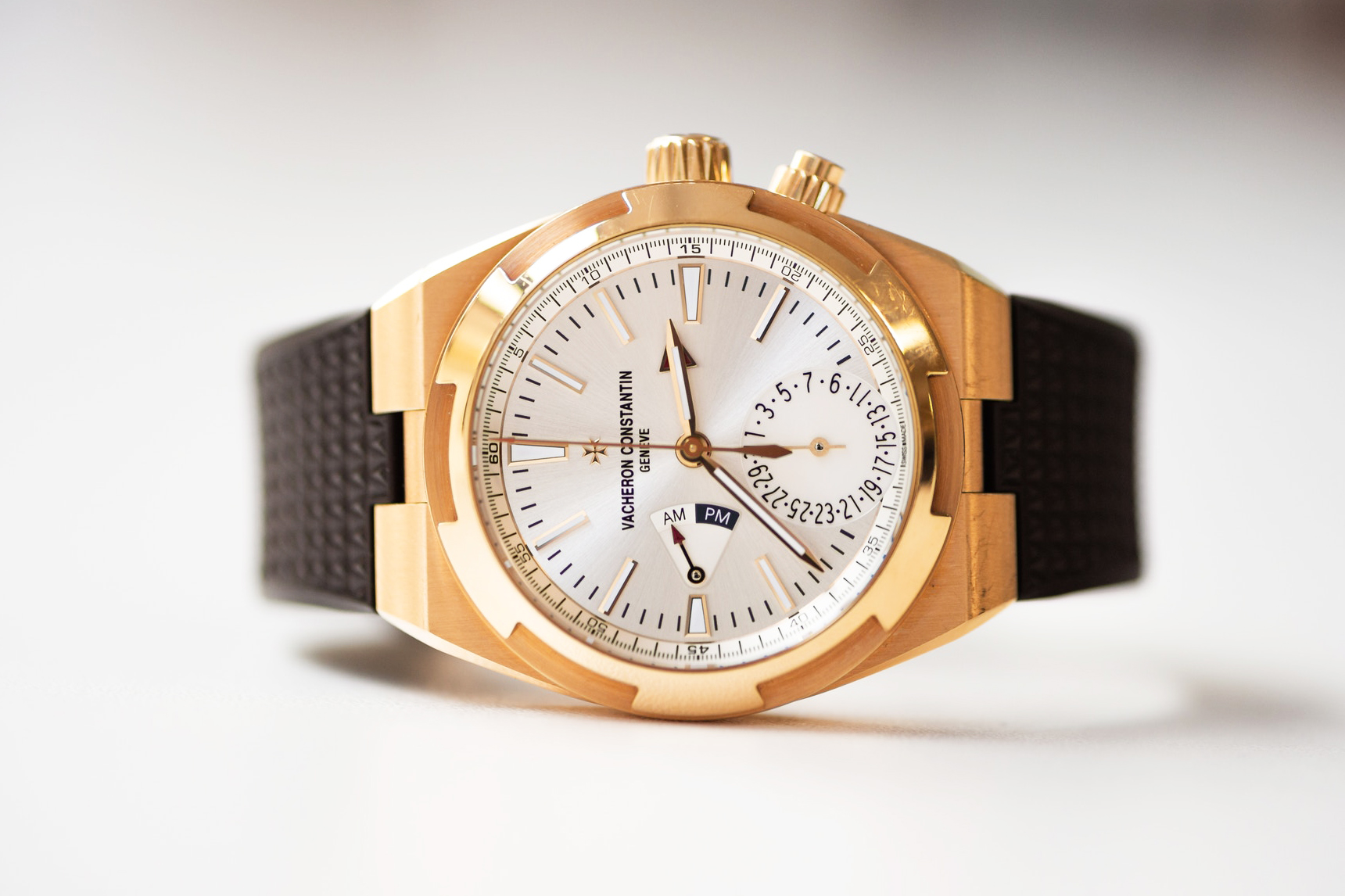 2019 VACHERON CONSTANTIN OVERSEAS DUAL TIME for sale in London