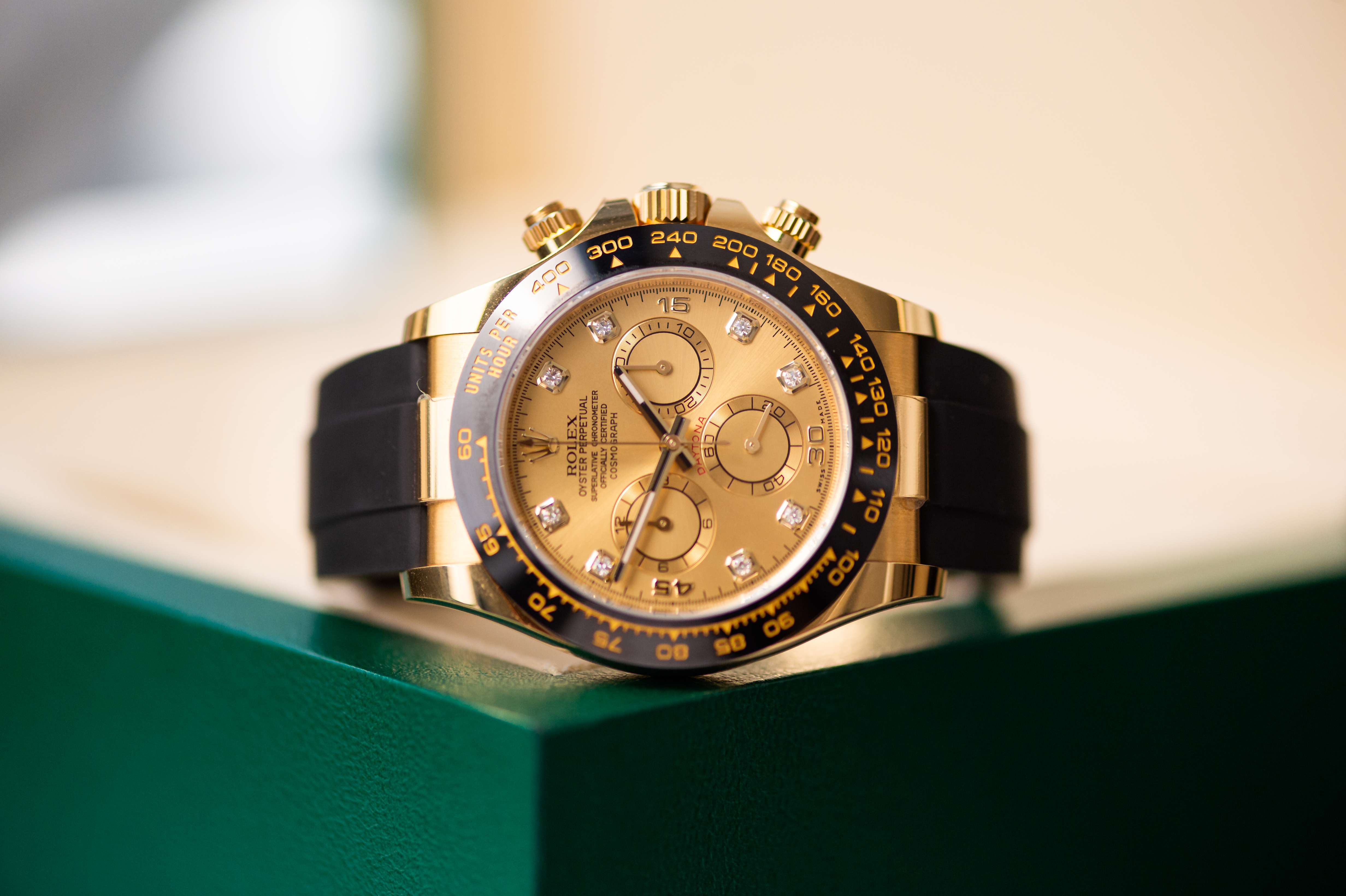 Gold daytona for sale new arrivals