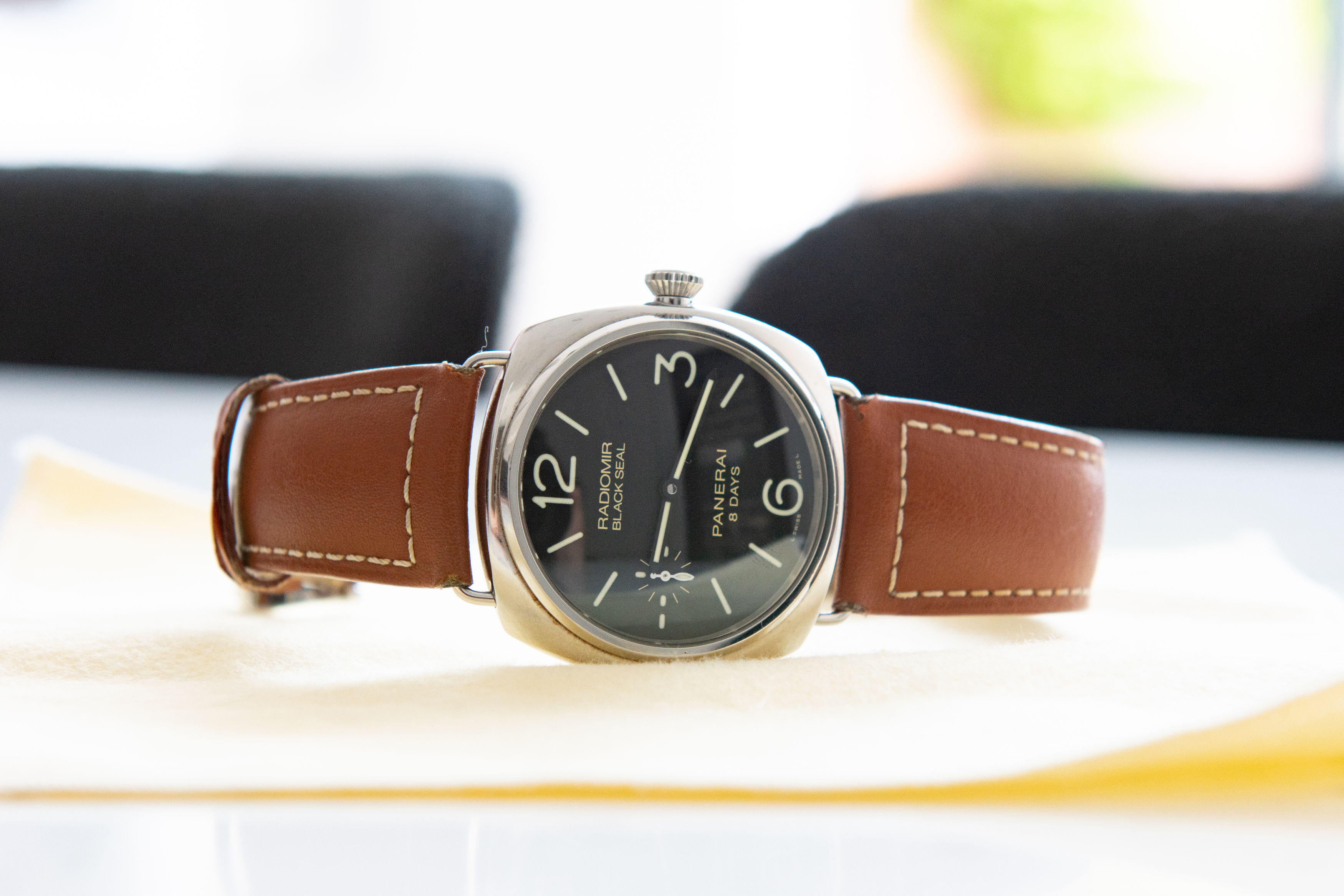 Panerai radiomir black on sale seal 8 days