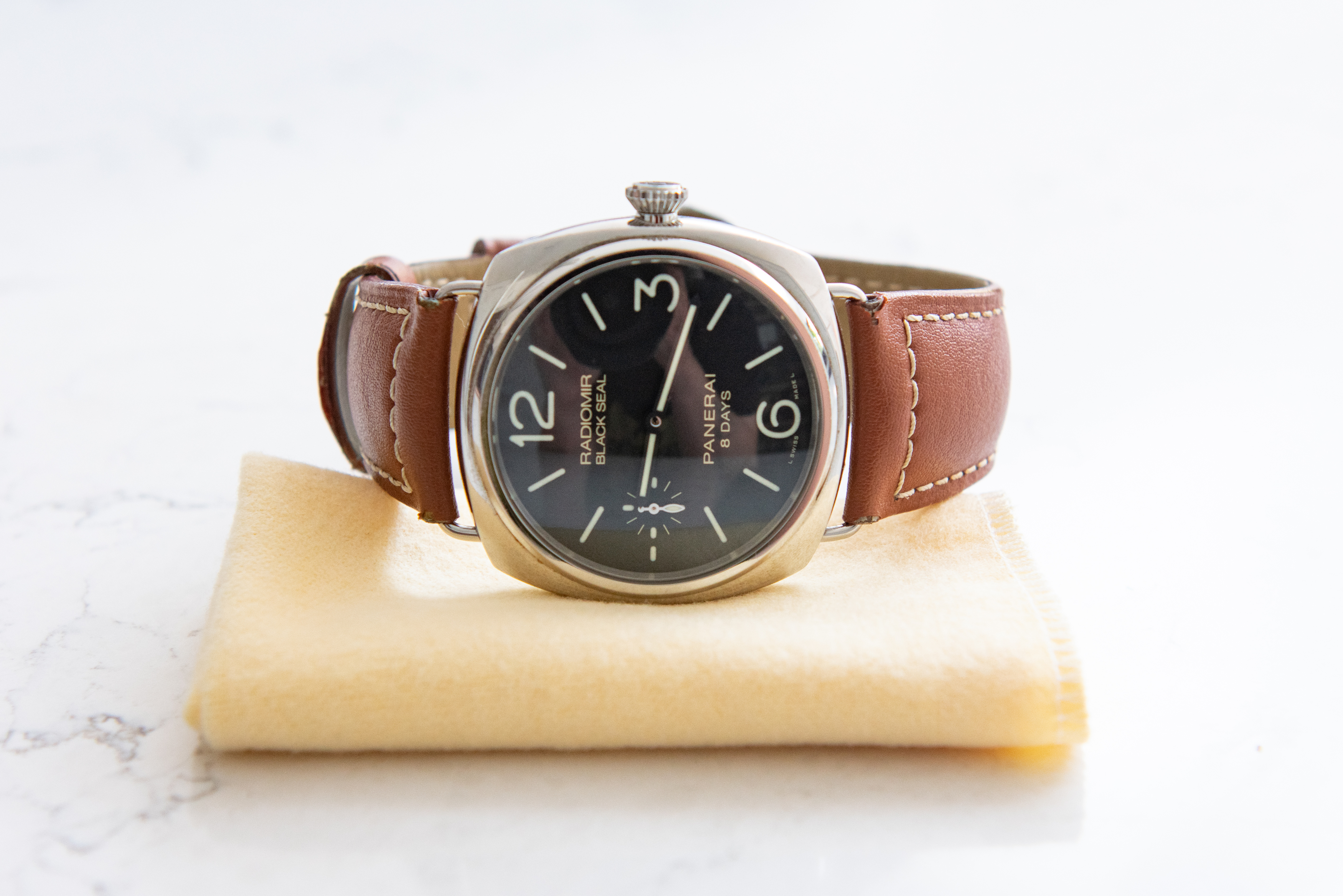 Panerai radiomir black seal best sale 8 days