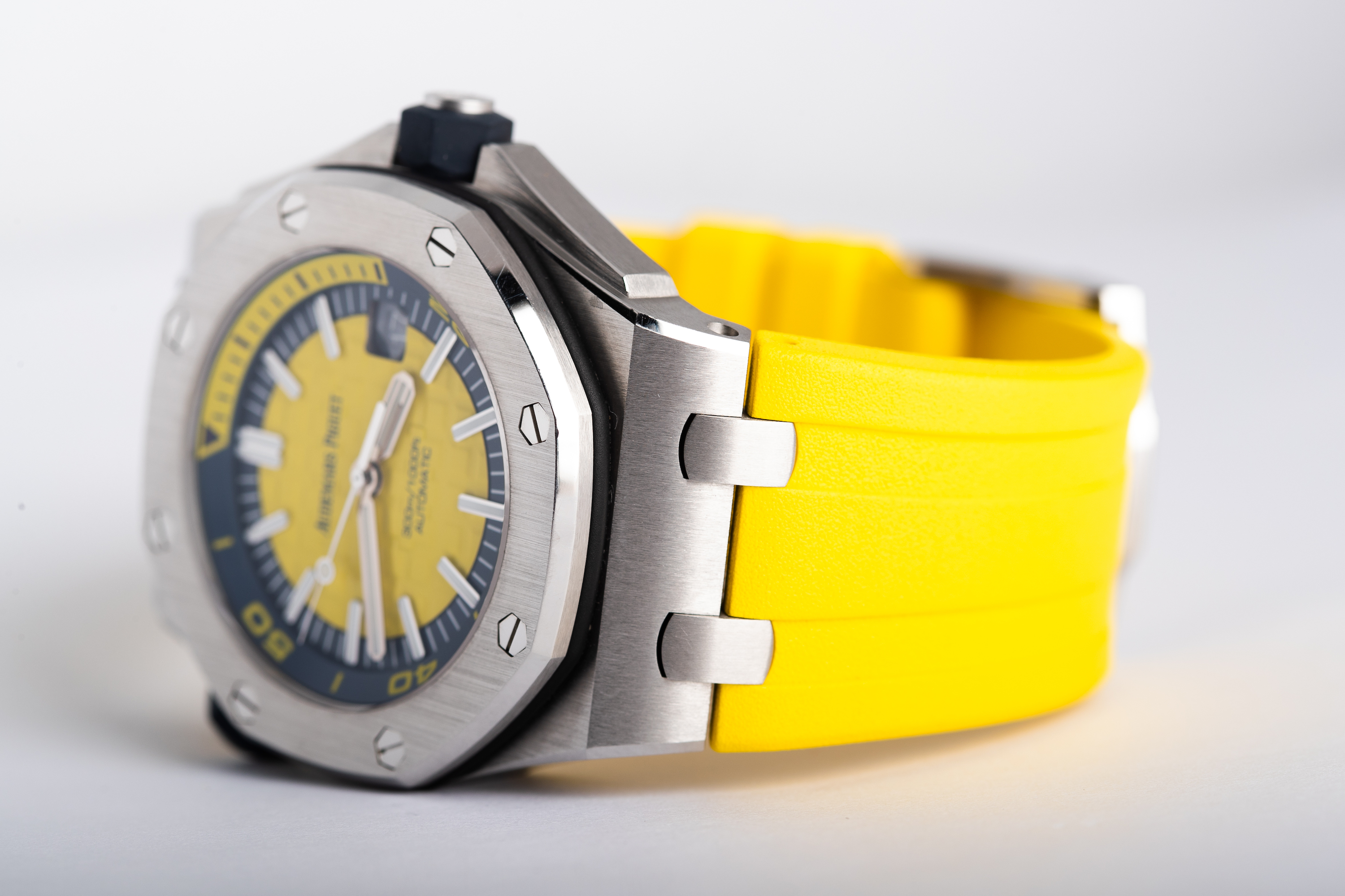 Ap diver outlet yellow