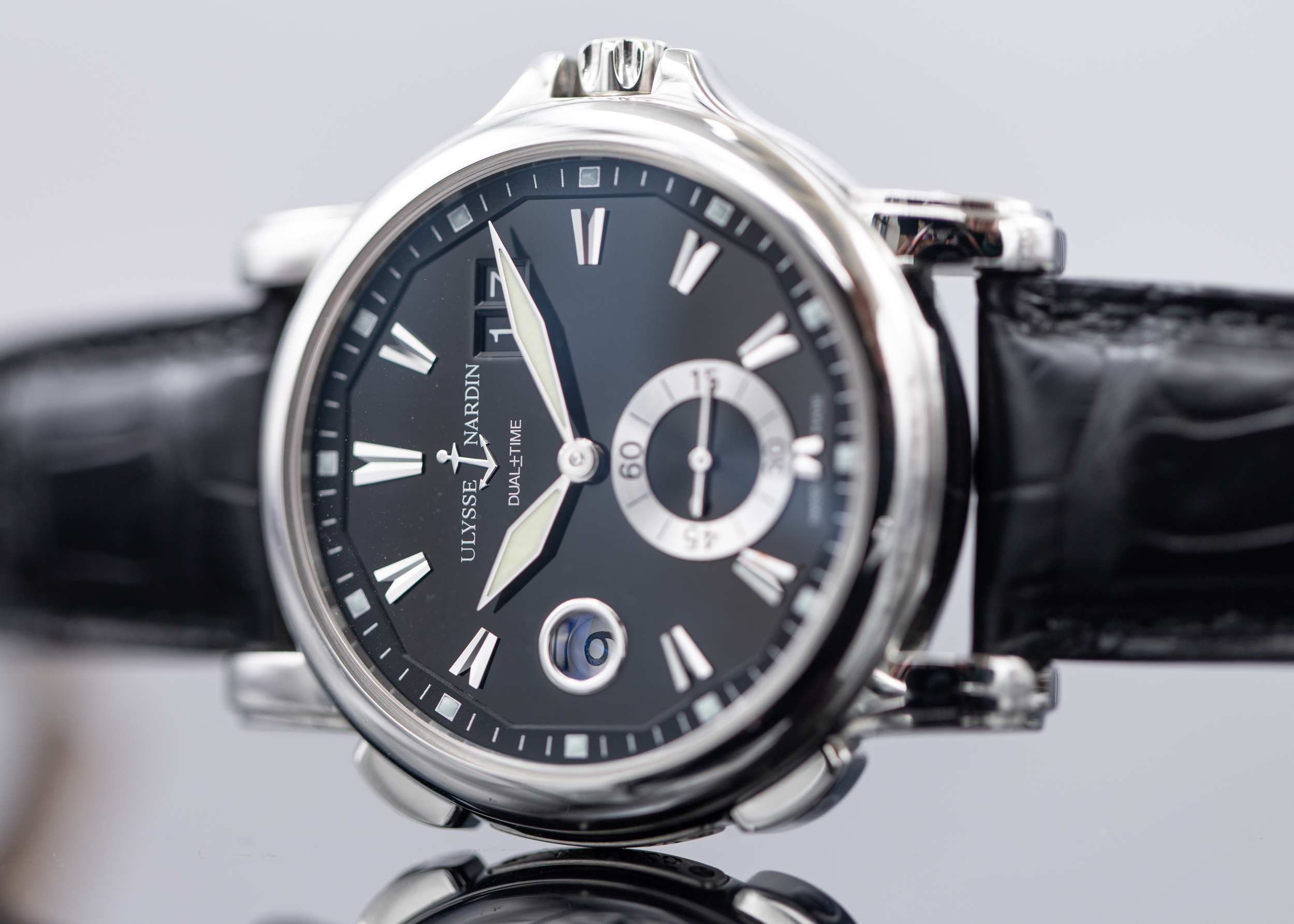 2000S ULYSSE NARDIN DUAL TIME for sale by auction in London