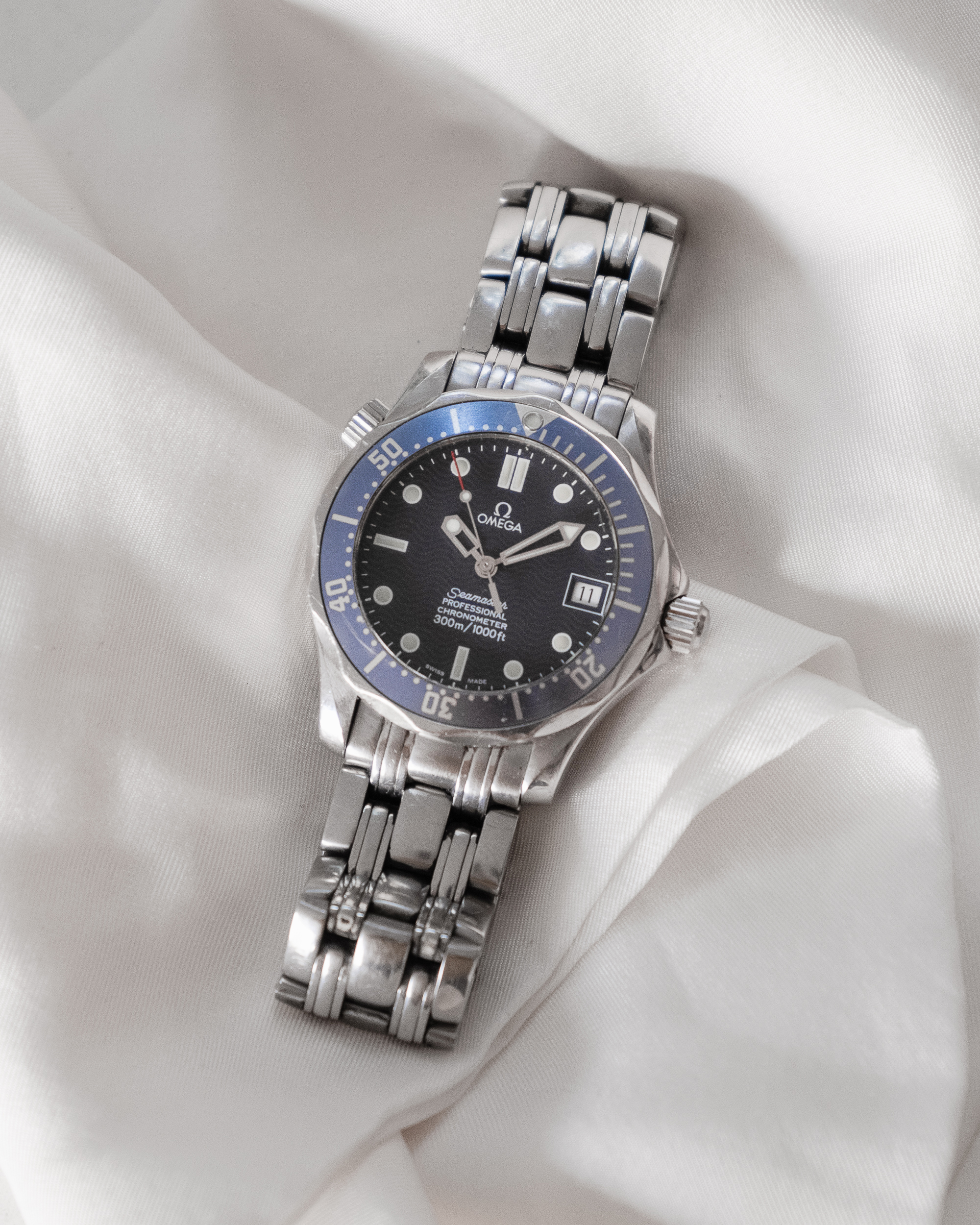 2003 OMEGA SEAMASTER 300M MID SIZE for sale by auction in