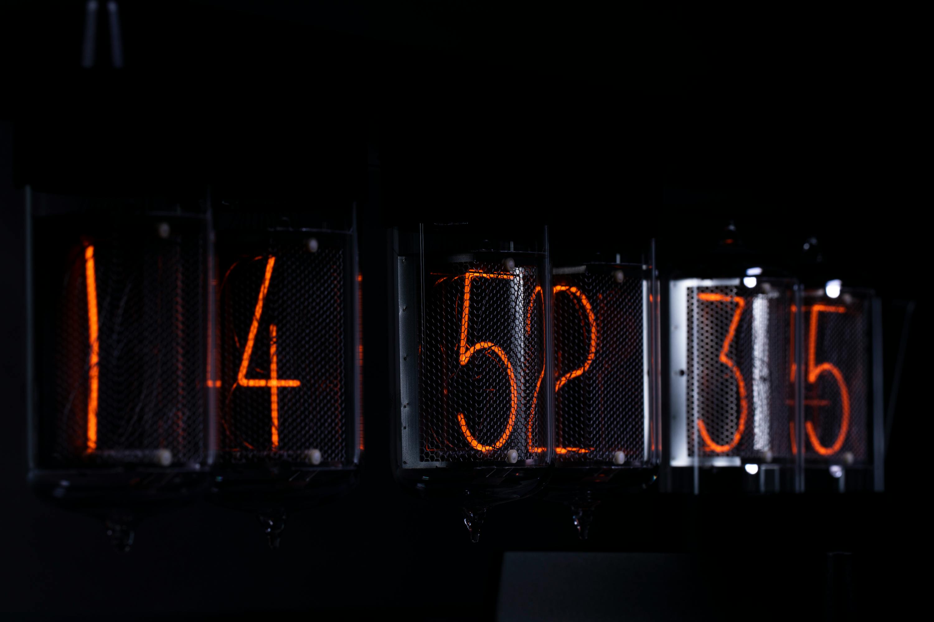 2022 NIXIE CLOCK **CHARITY AUCTION** 2022 NIXIE CLOCK **CHARITY AUCTION**