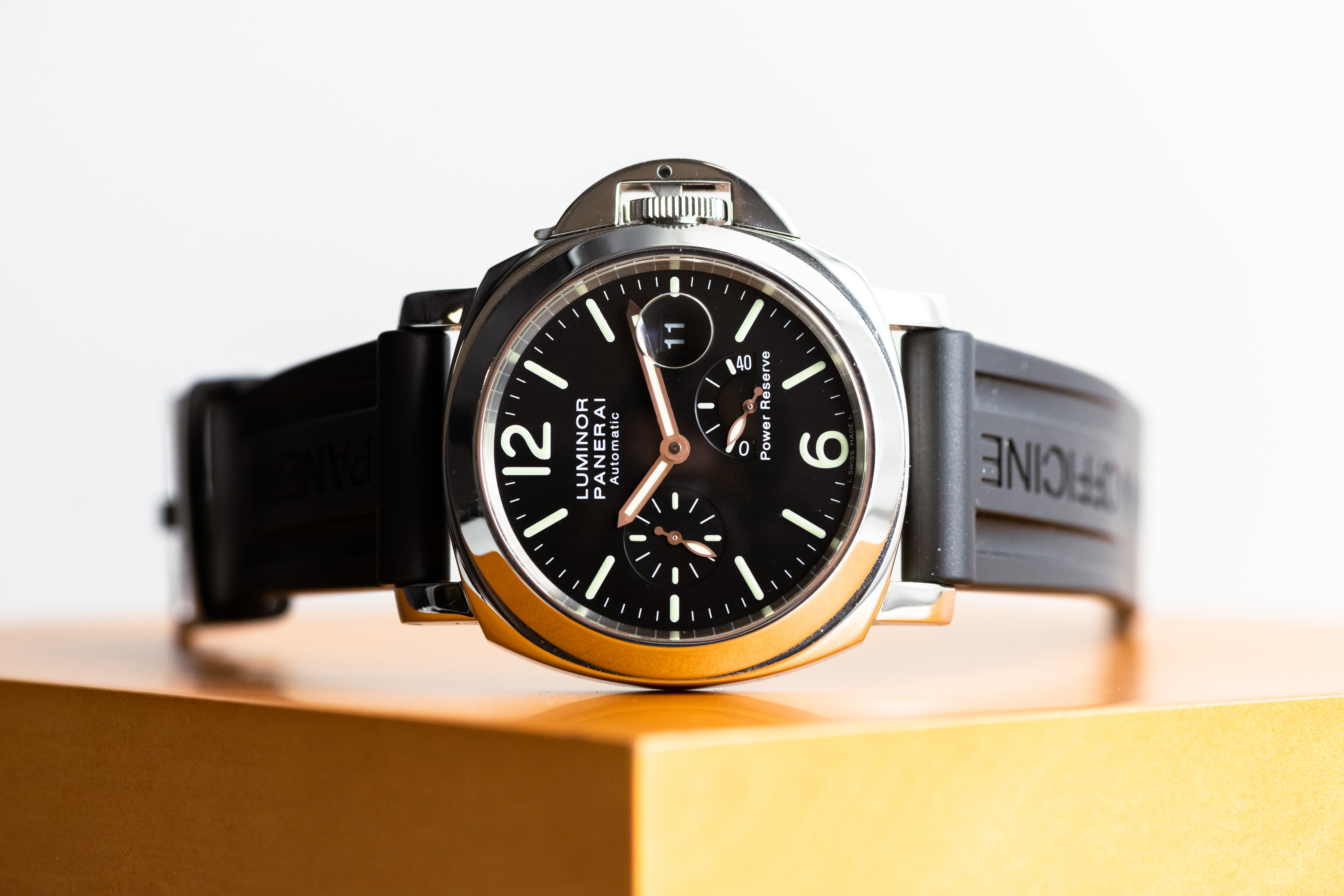 Panerai power reserve discount 44mm