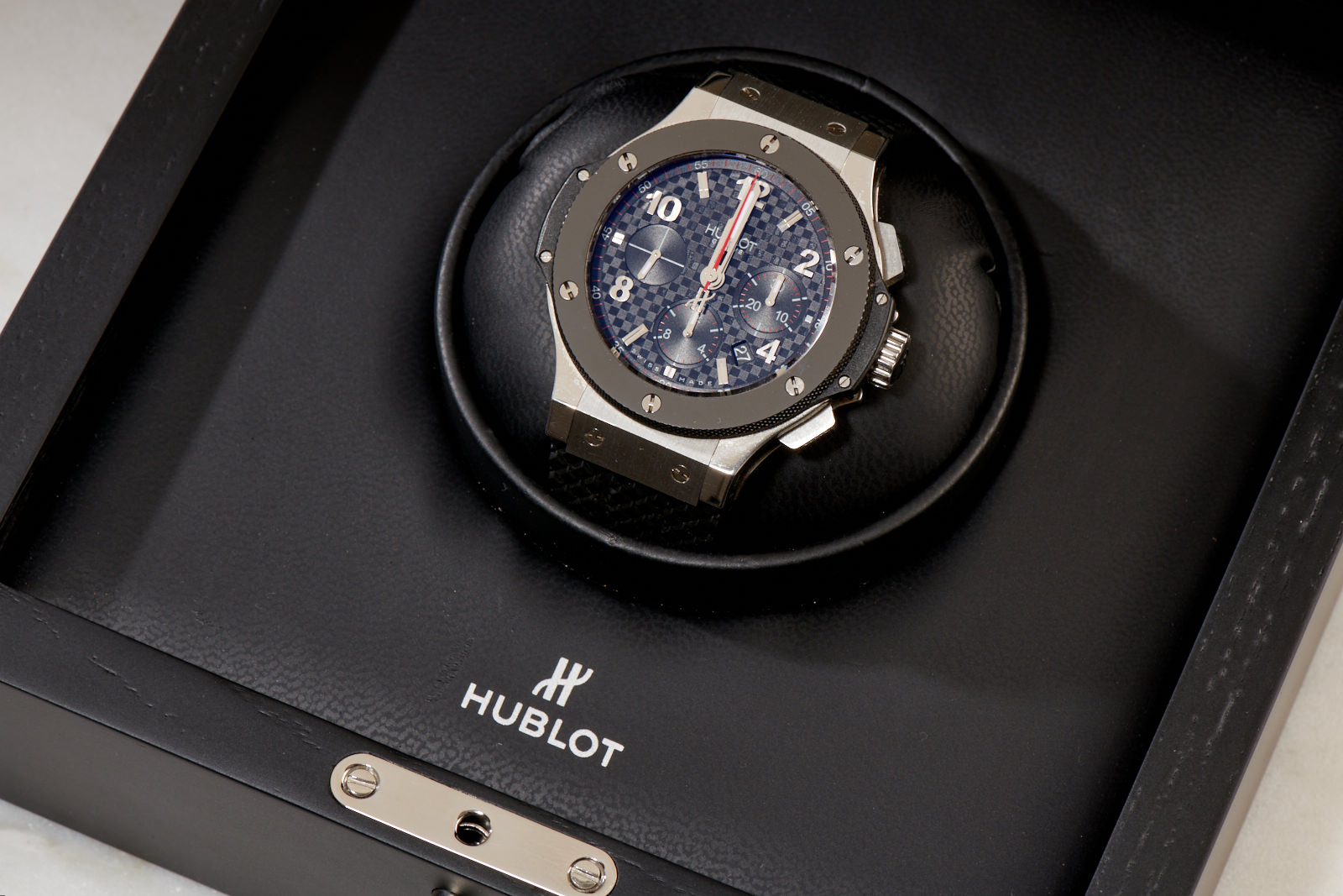 Fausse hublot best sale