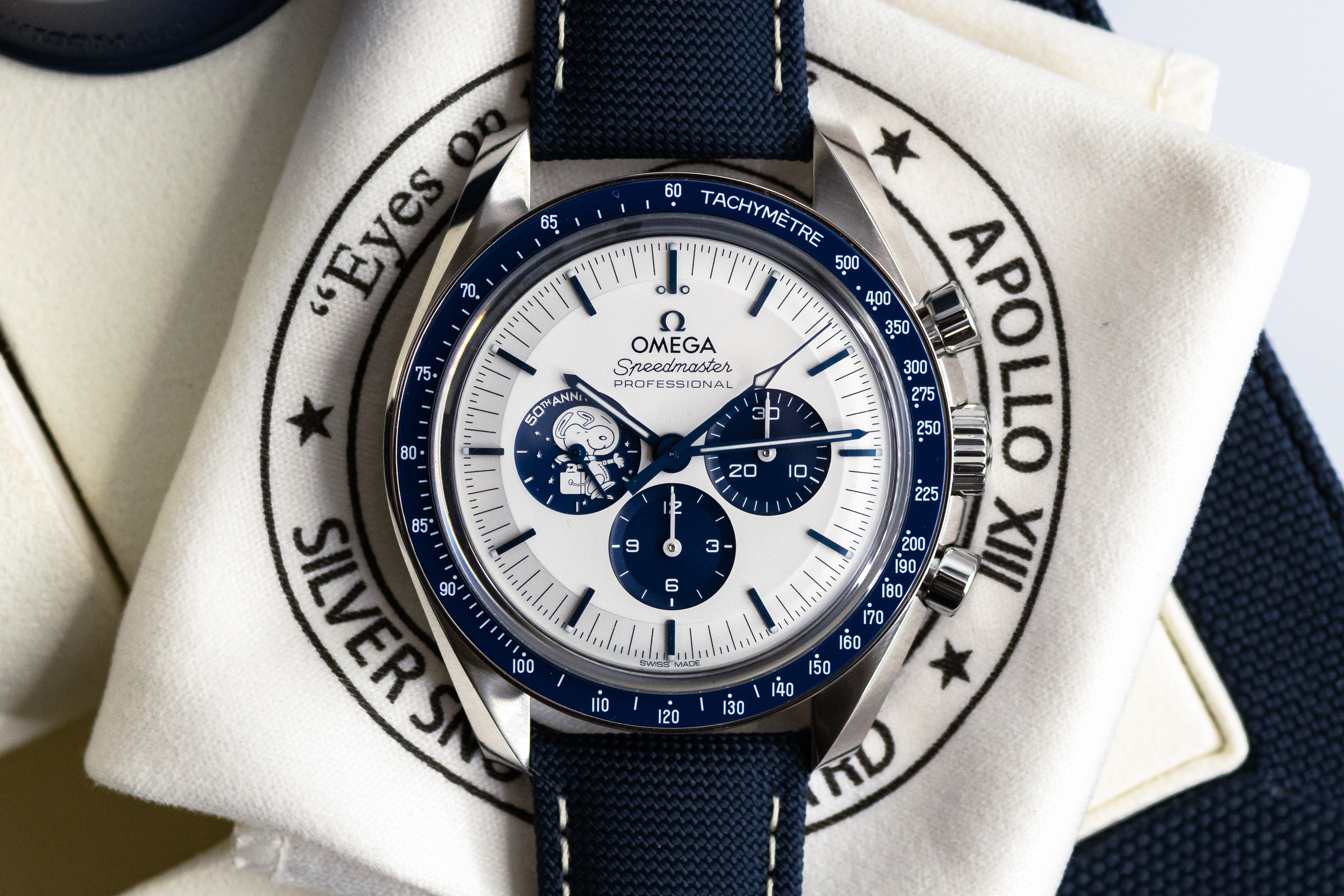 Omega speedmaster shop snoopy for sale