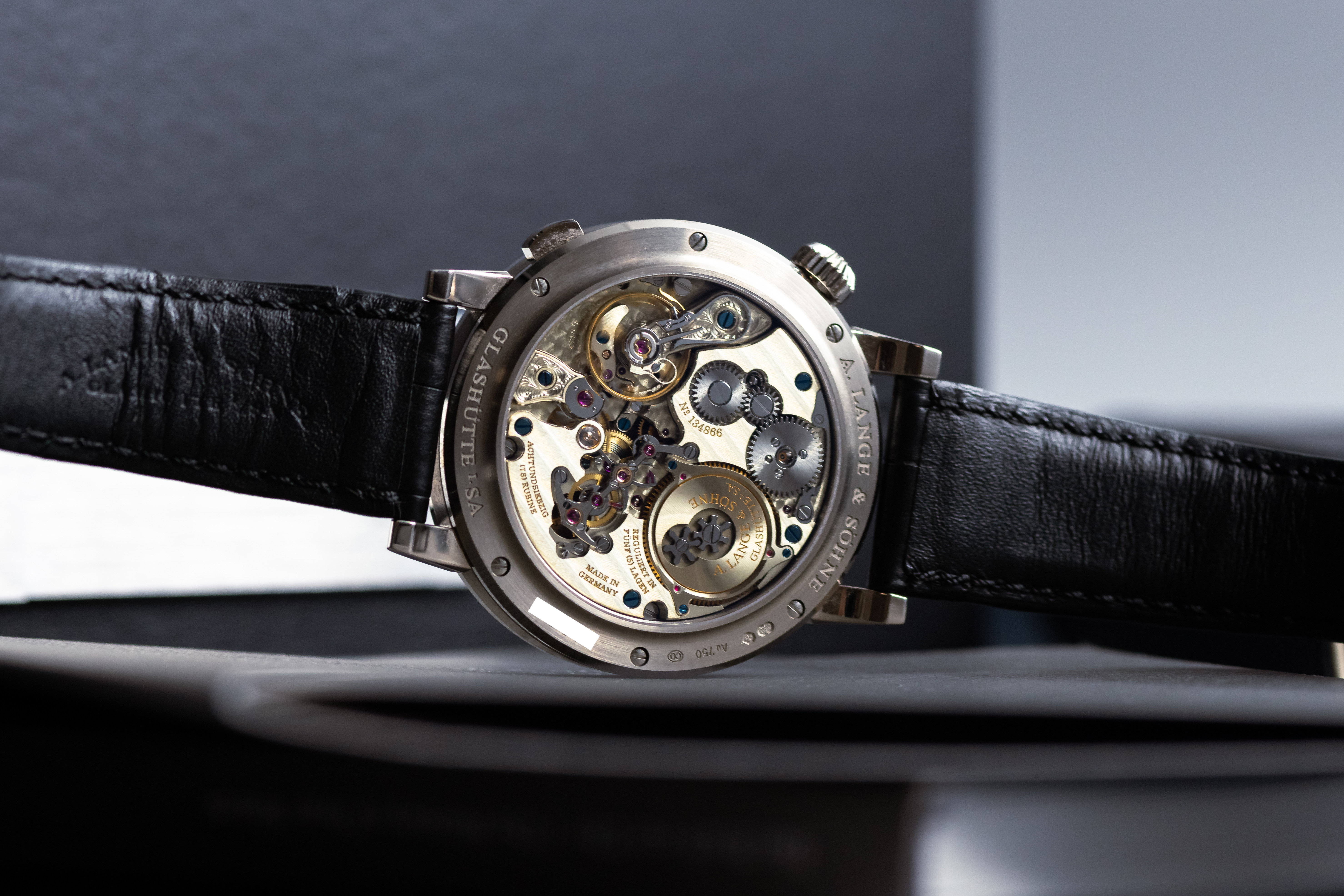 A lange sohne discount zeitwerk striking time