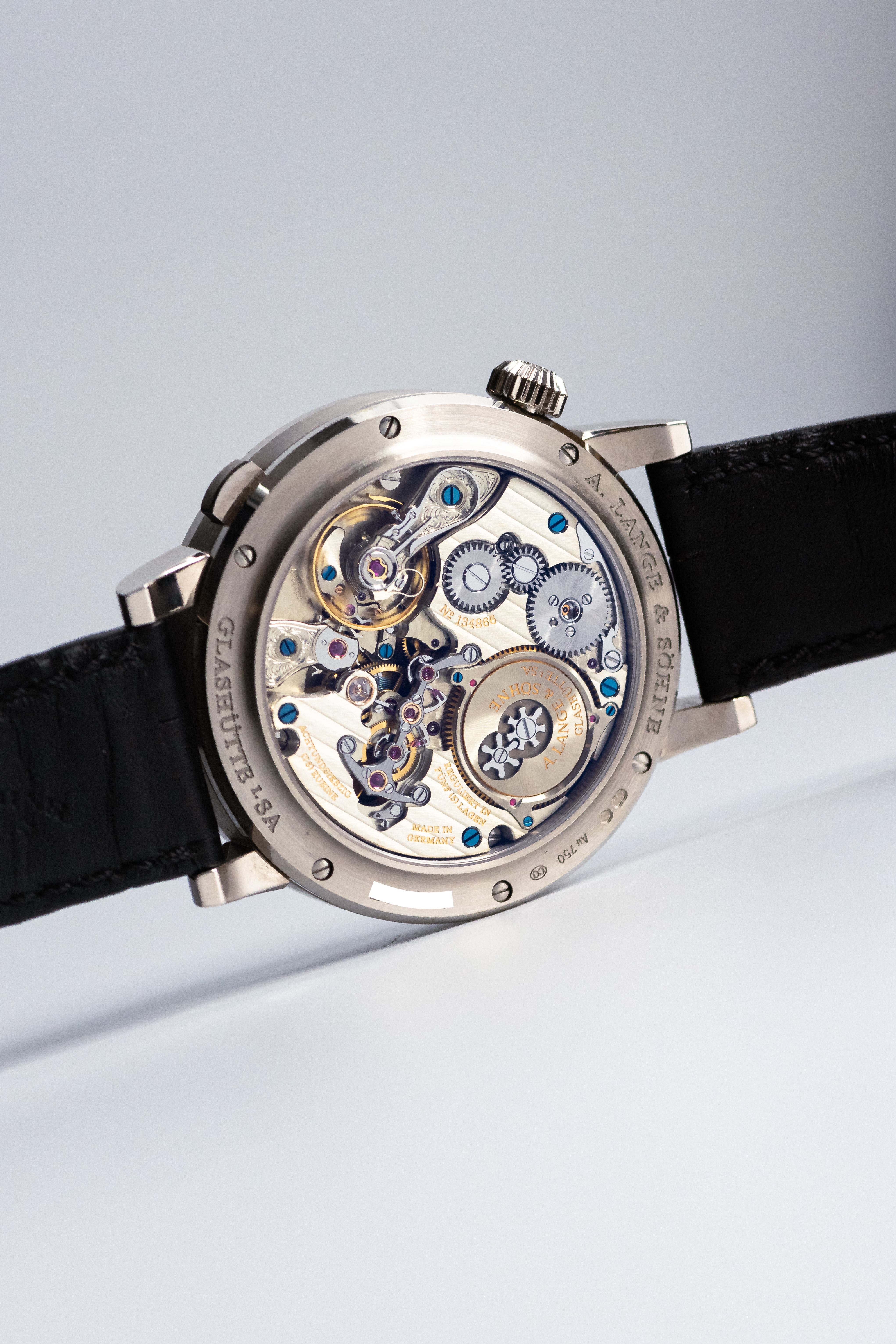 A lange sohne zeitwerk striking online time