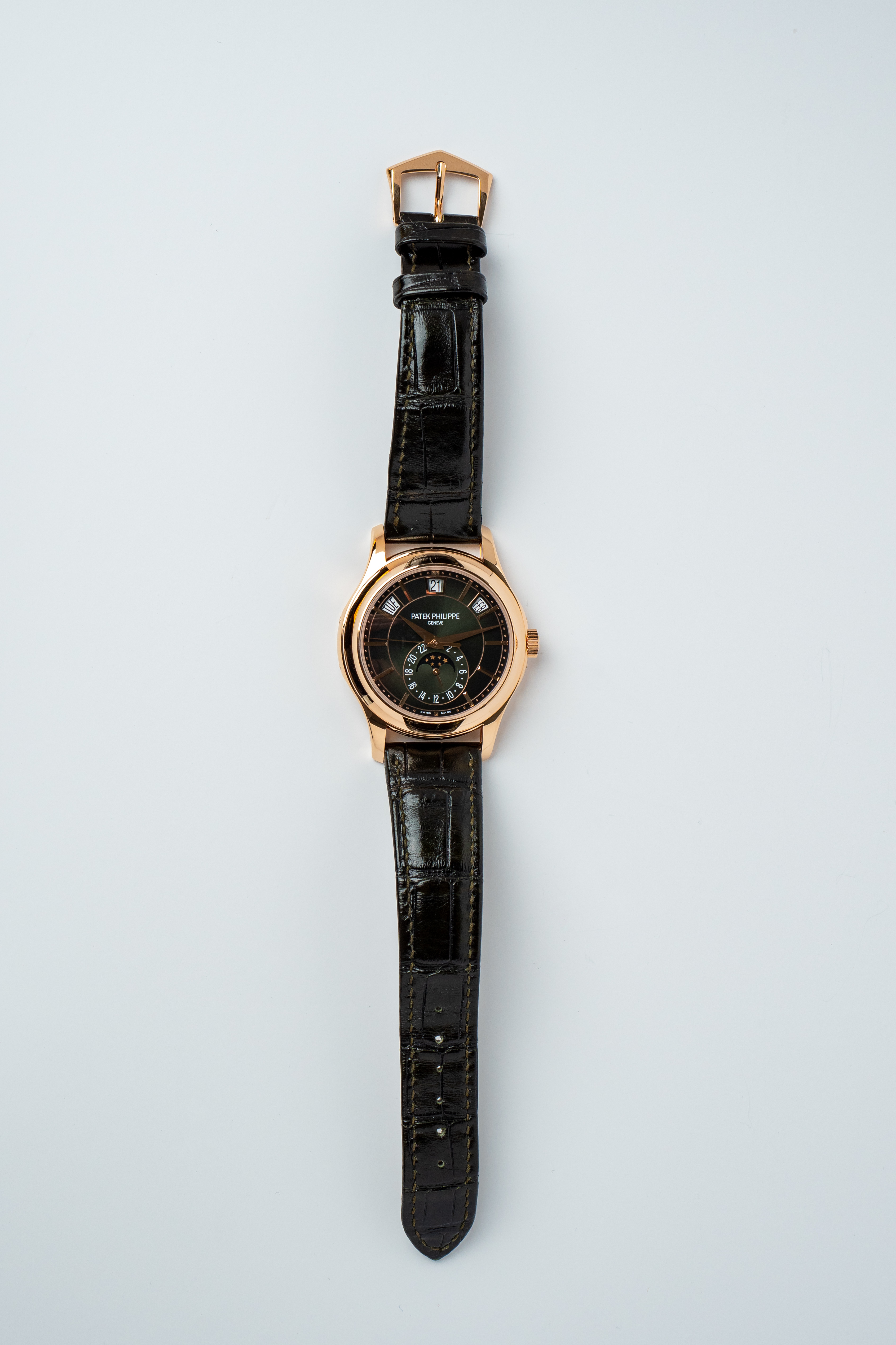 2022-patek-philippe-annual-calendar-moonphase-for-sale-by-auction-in