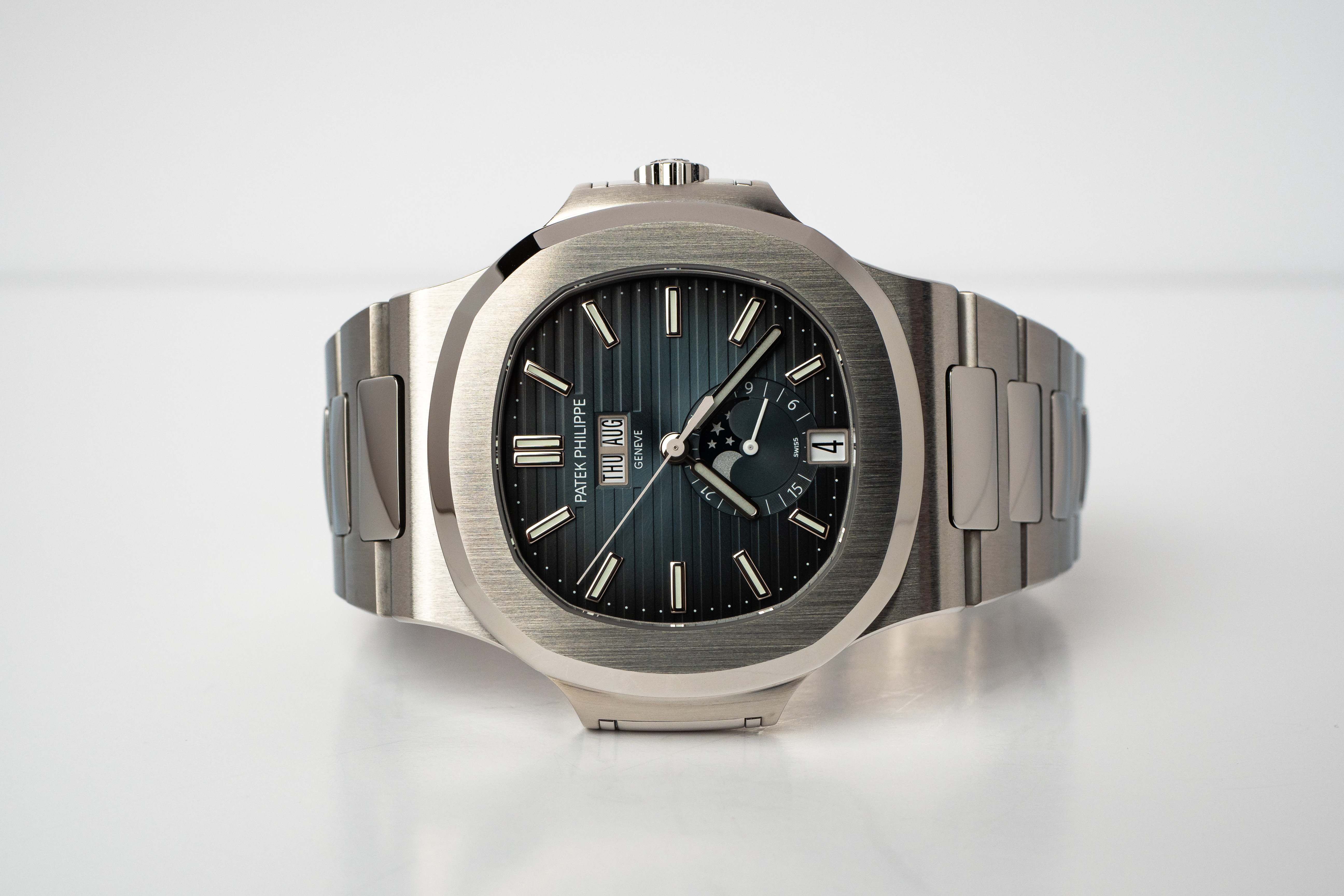 Patek philippe nautilus on sale annual calendar moonphase