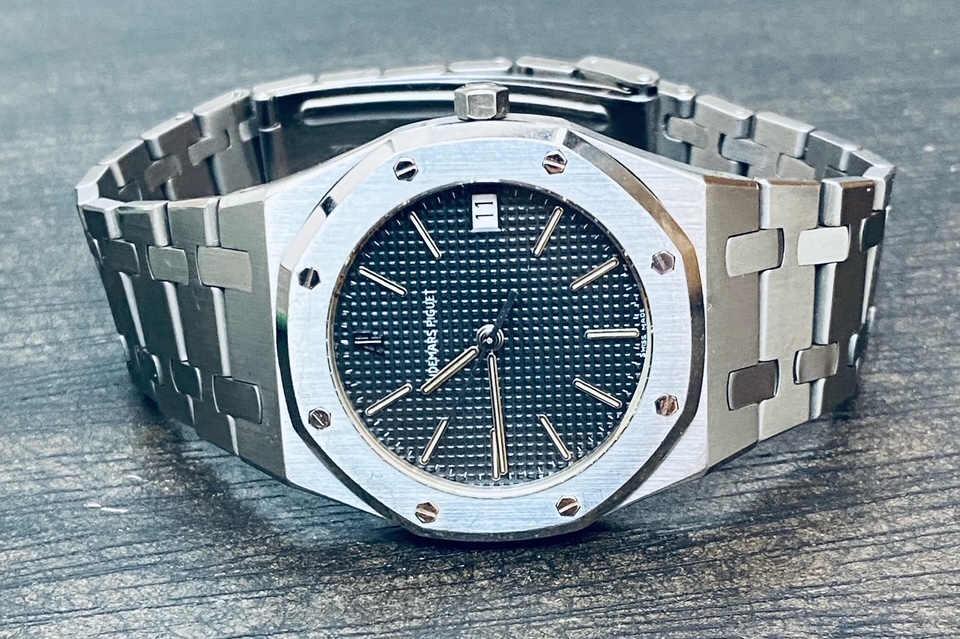 1983 AUDEMARS PIGUET ROYAL OAK QUARTZ for sale by auction in Paris