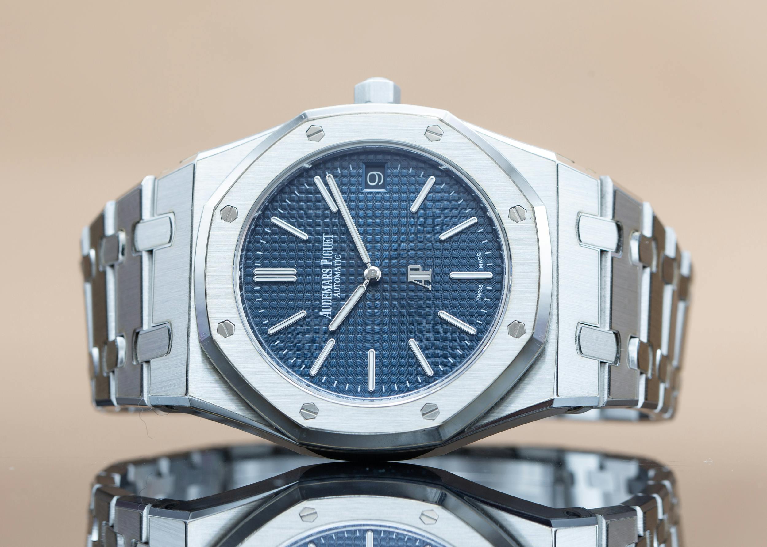 Prices Rise 50% For Audemars Piguet's Royal Oak Jumbo As CEO Says It Will  Be Axed Next Year