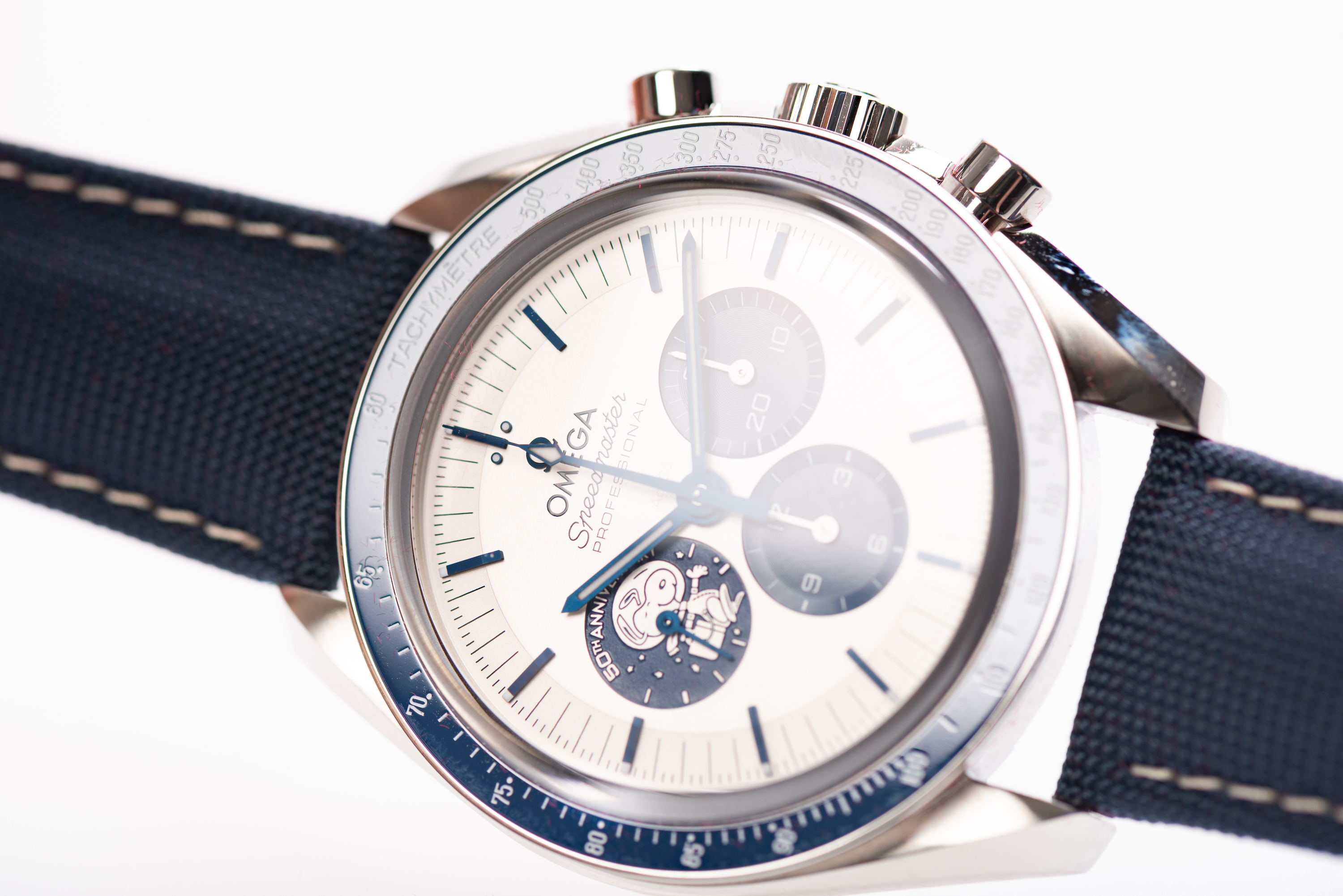 Omega speedmaster silver snoopy 2021 hot sale