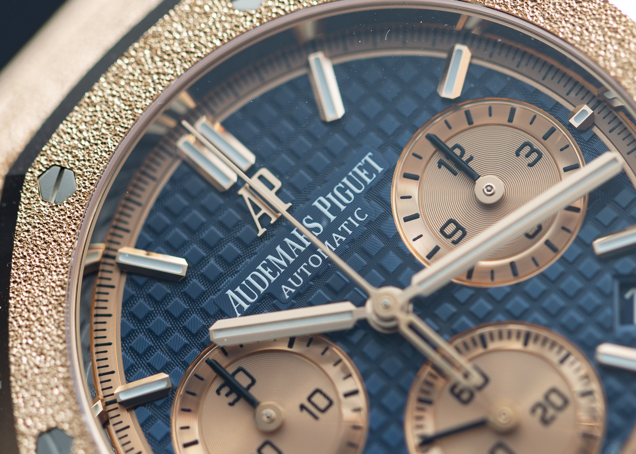 Audemars piguet royal oak frosted online gold