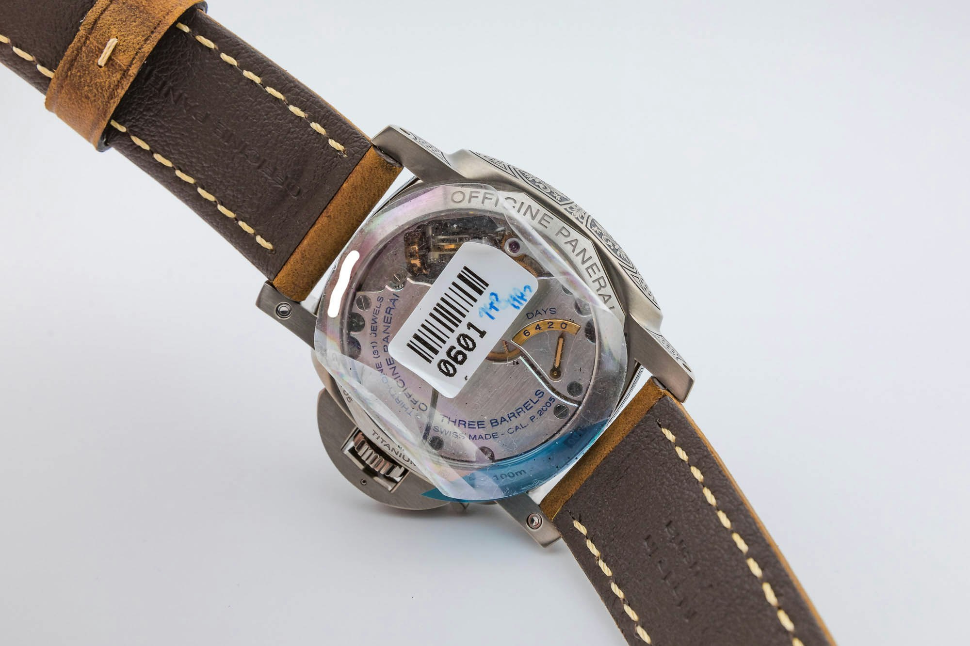 https://images.watchcollecting.com/005487/Anibas-Photography-Luminor-1950-Firenze-Tourbillon-GMT-Titanio-Green-121.jpg?fit=crop&crop=bottom&auto=compress&dpr=1&cs=srgb&q=75