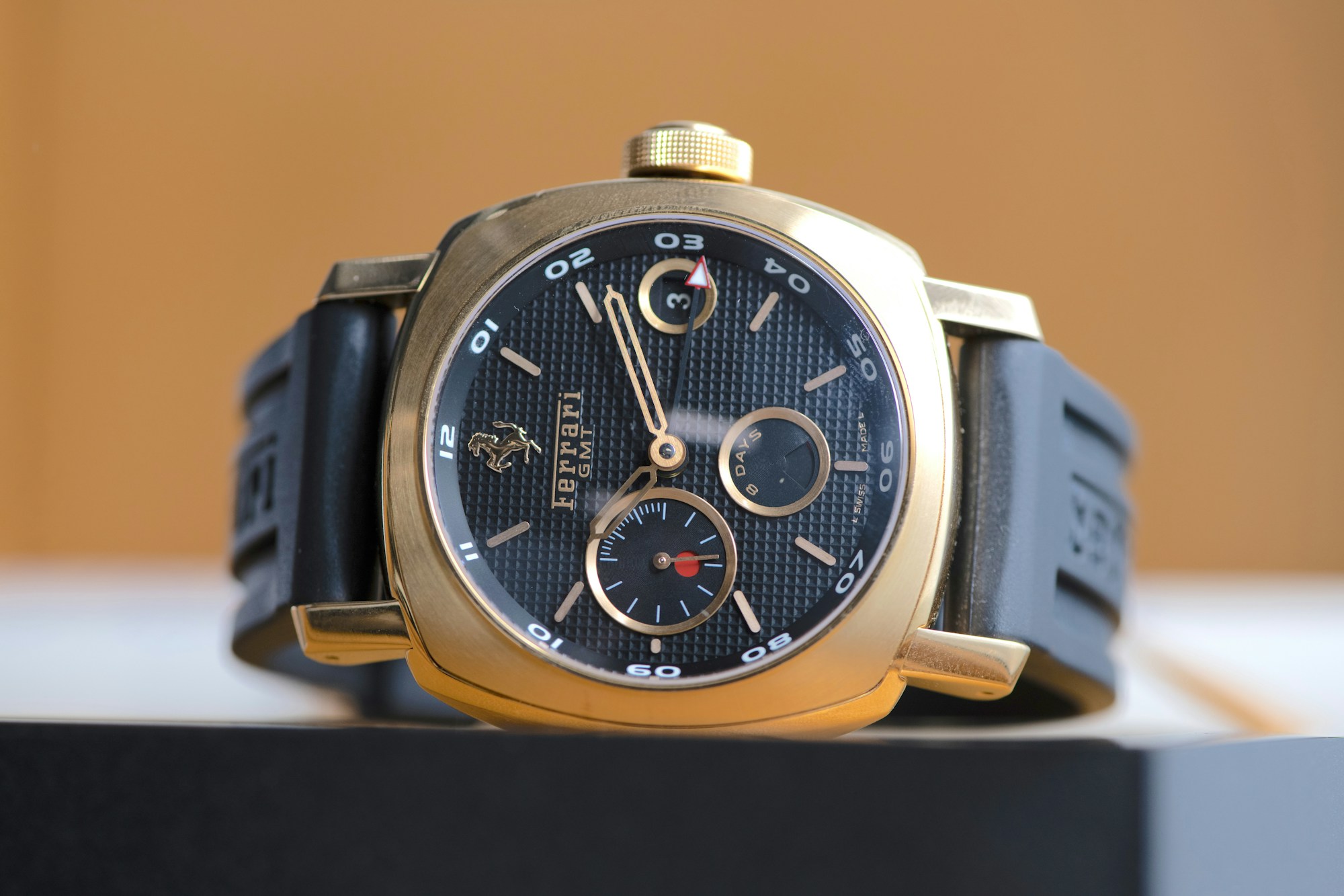 Panerai top ferrari gmt