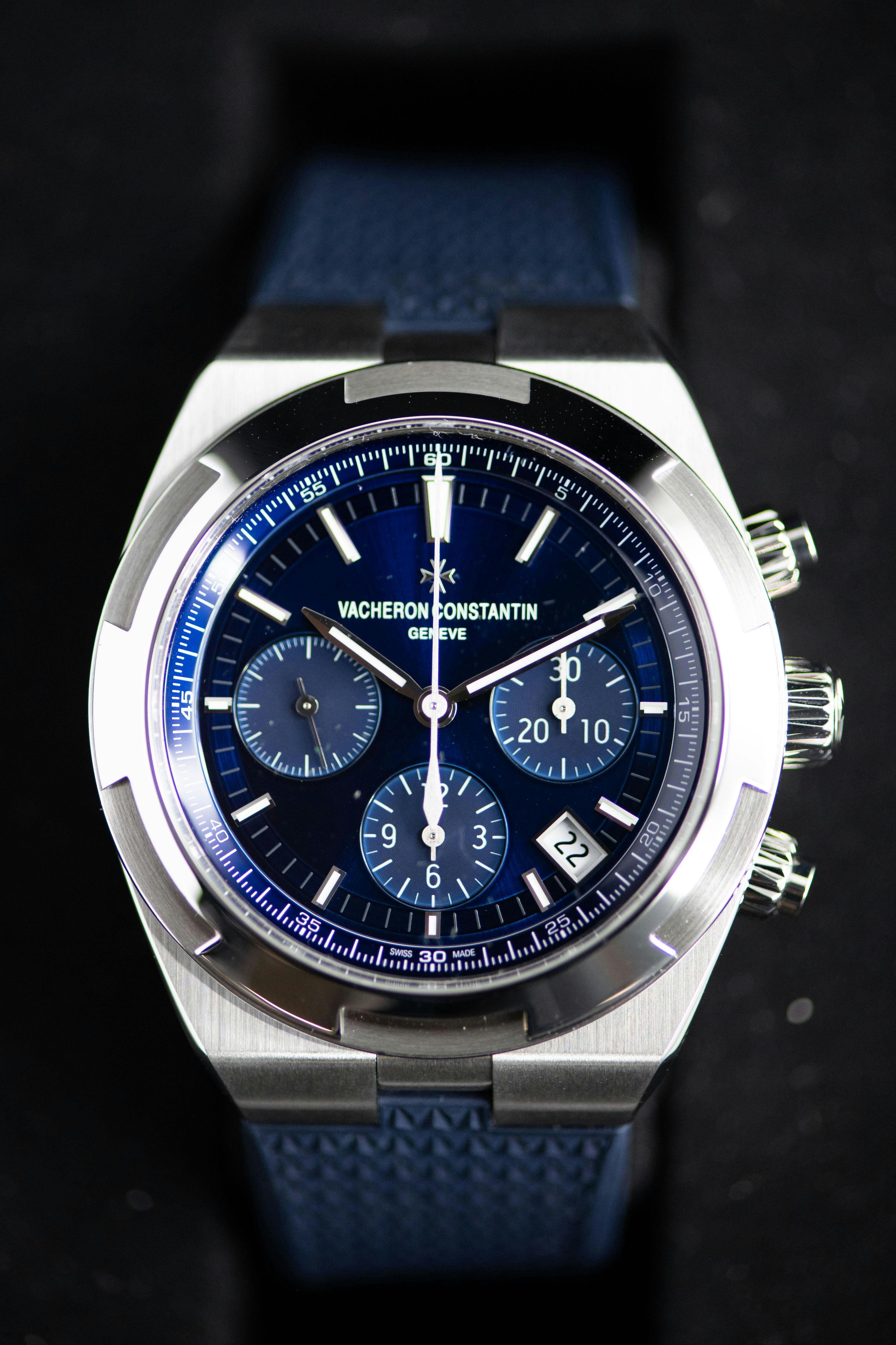 Vacheron constantin overseas chronograph blue dial 2025