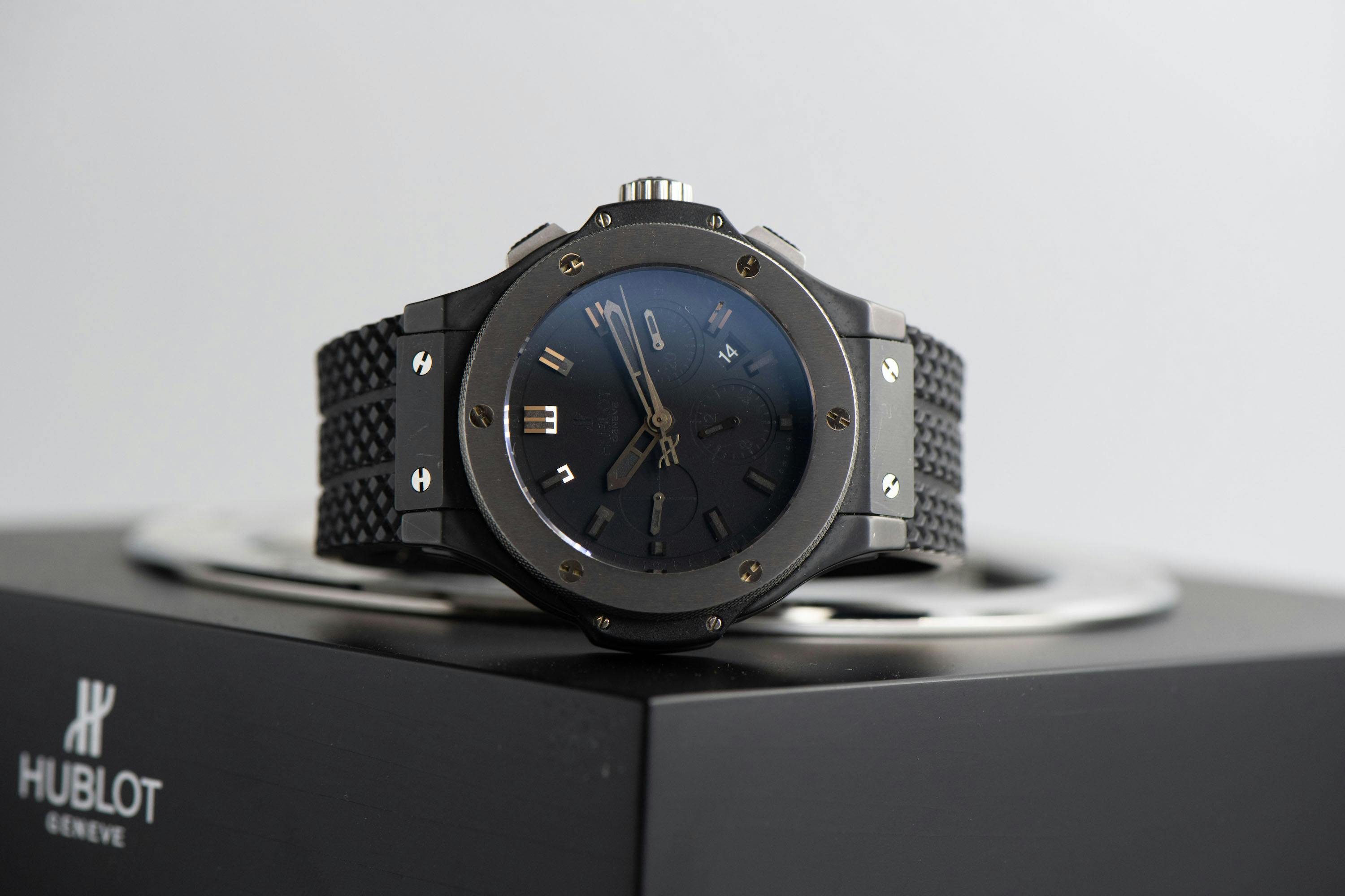 Hublot big 2025 bang iced