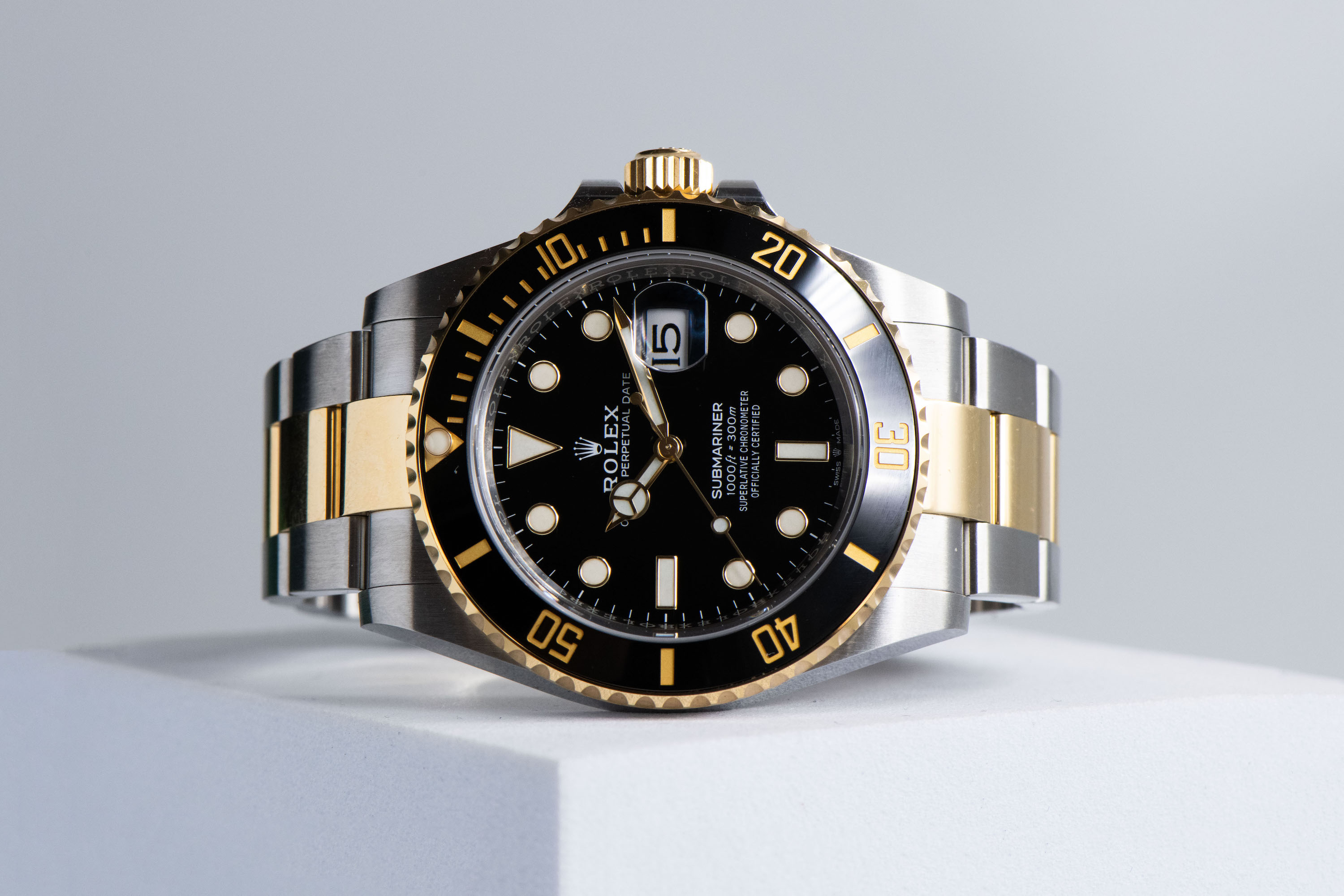 Rolex submariner 2000 online model price