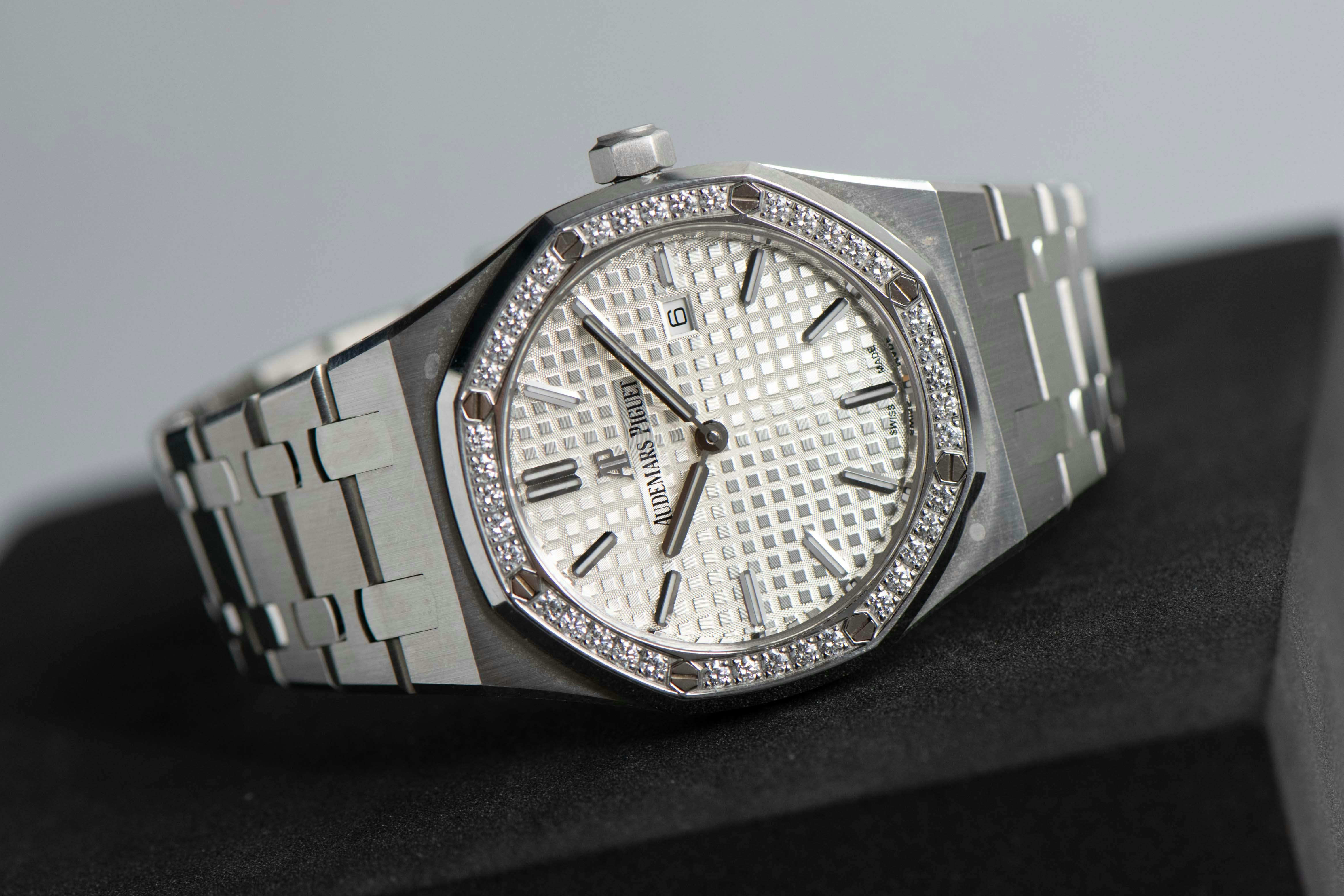 2019 Audemars Piguet Royal Oak Quartz for sale by auction in London United Kingdom