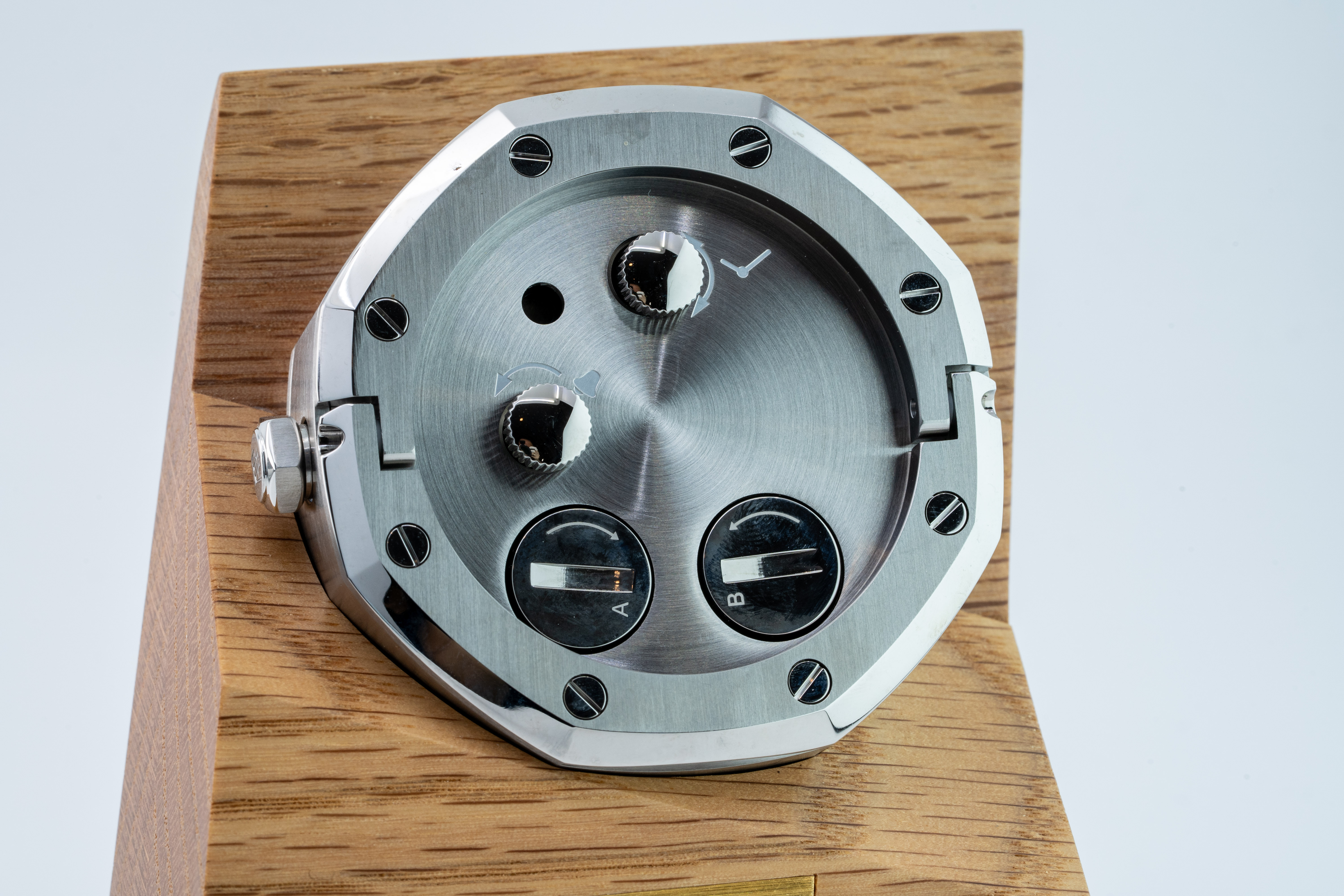 オーデマピゲ ロイヤル オーク TABLE CLOCK 2015 2015 Audemars Piguet Royal Oak Table Clock for sale by