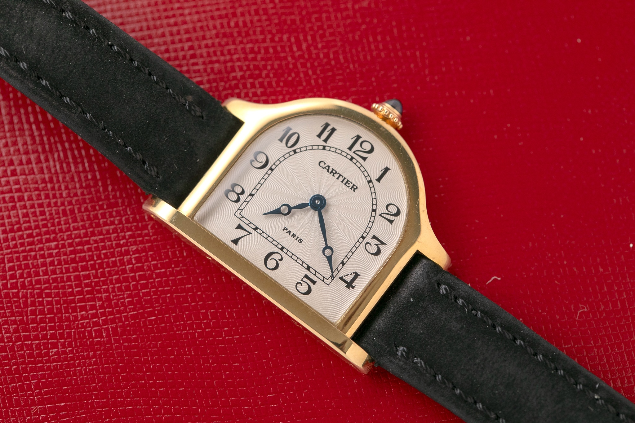 Cartier アーチ型 置時計 1997 Cartier Cloche 'Limited Edition' For Sale by Auction in Hong
