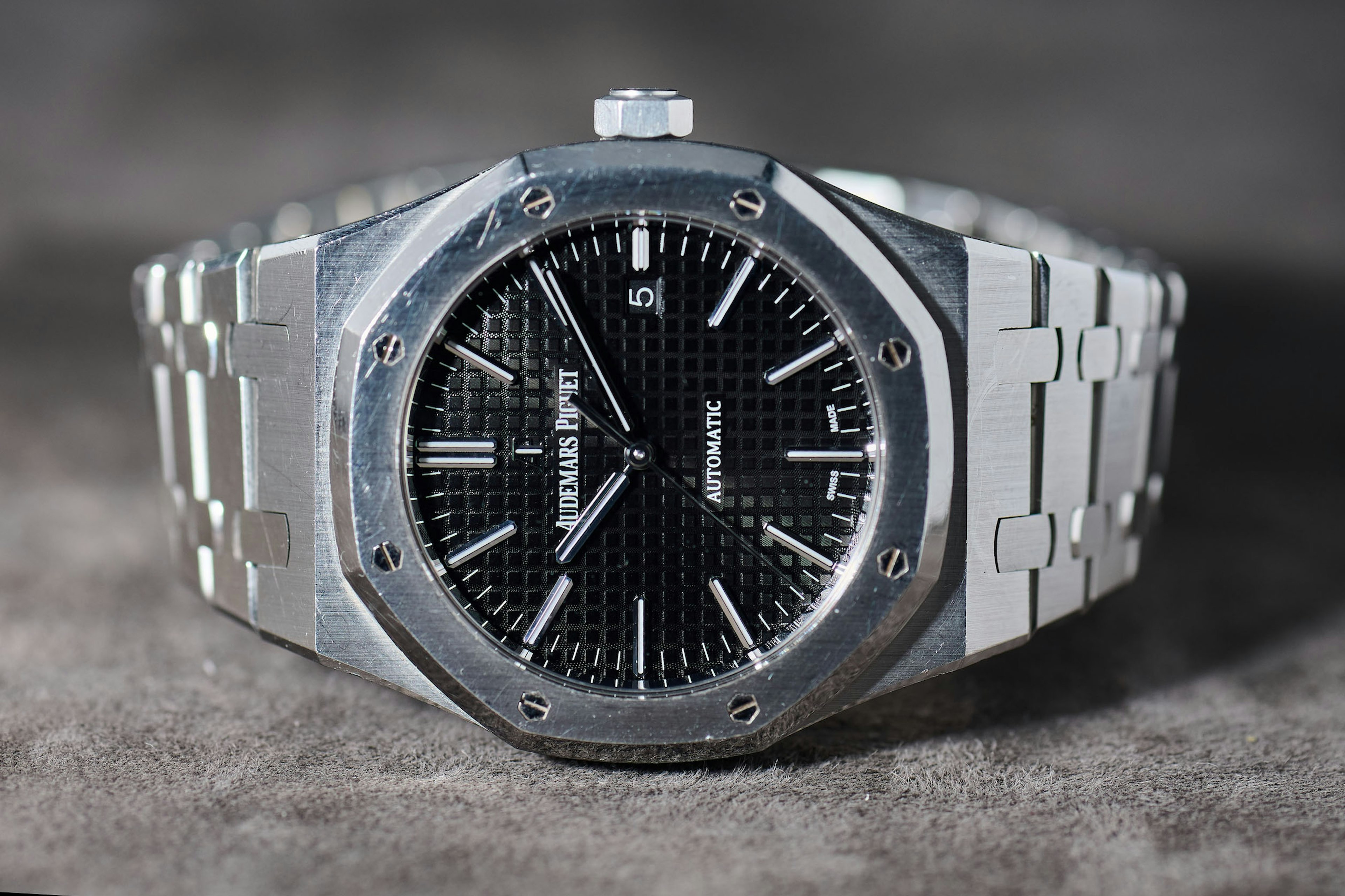 2015 Audemars Piguet Royal Oak Table Clock For Sale by Auction in 