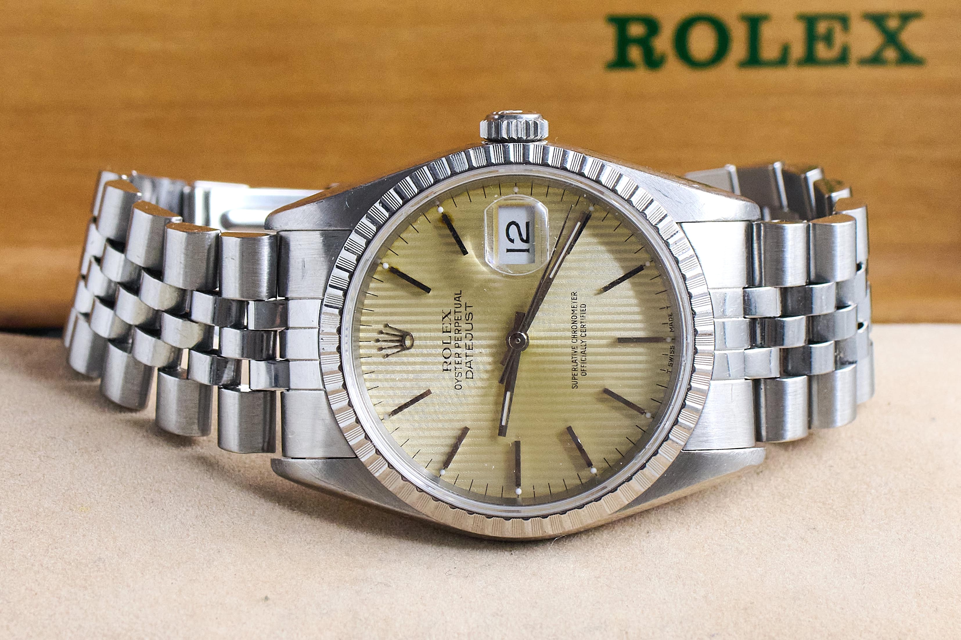 ROLEX Datejust 1992年ビンテージ美品 1992 Rolex Datejust For Sale by Auction in London, UK, United